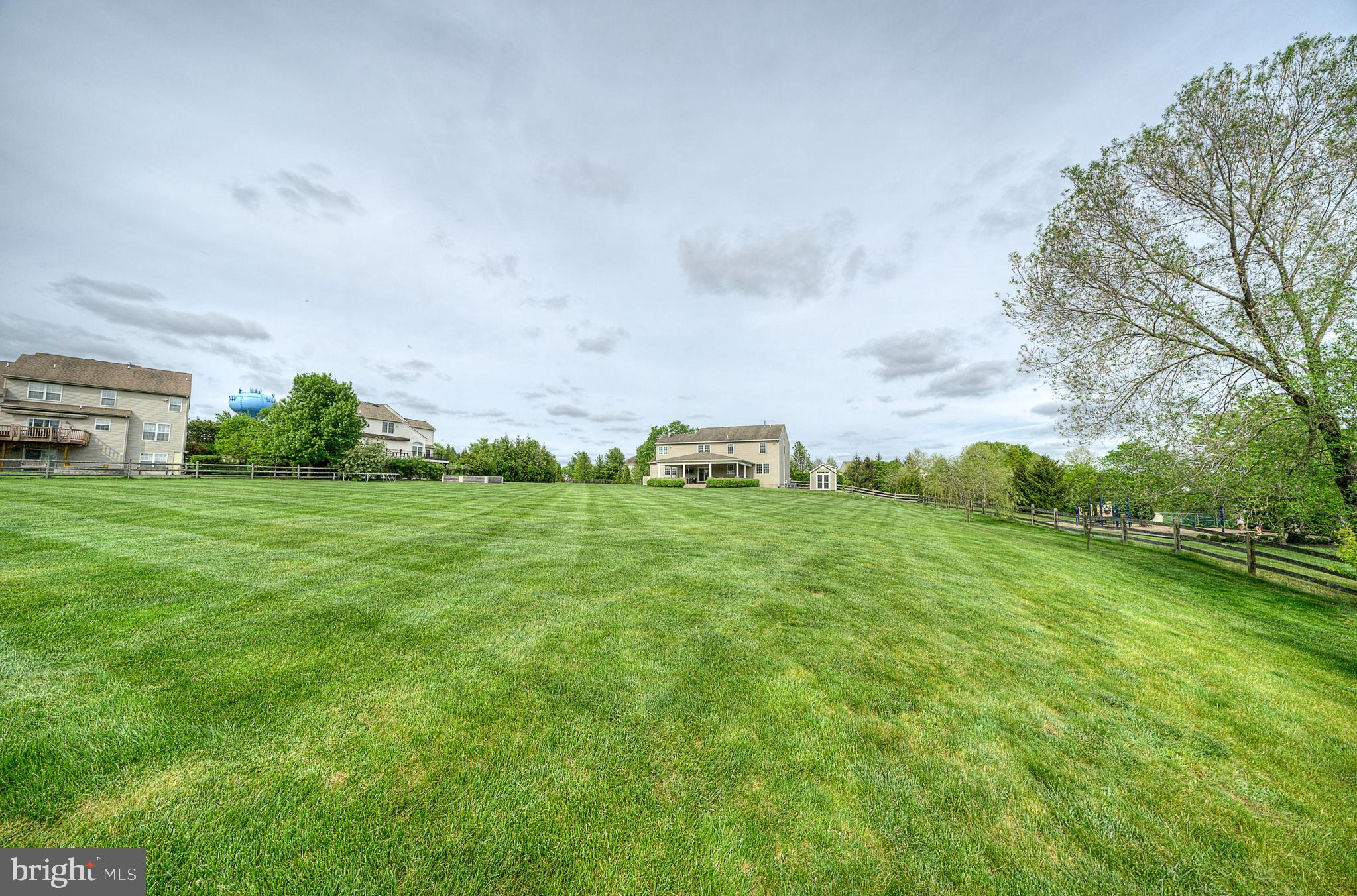 NORTH POINTE - Residential