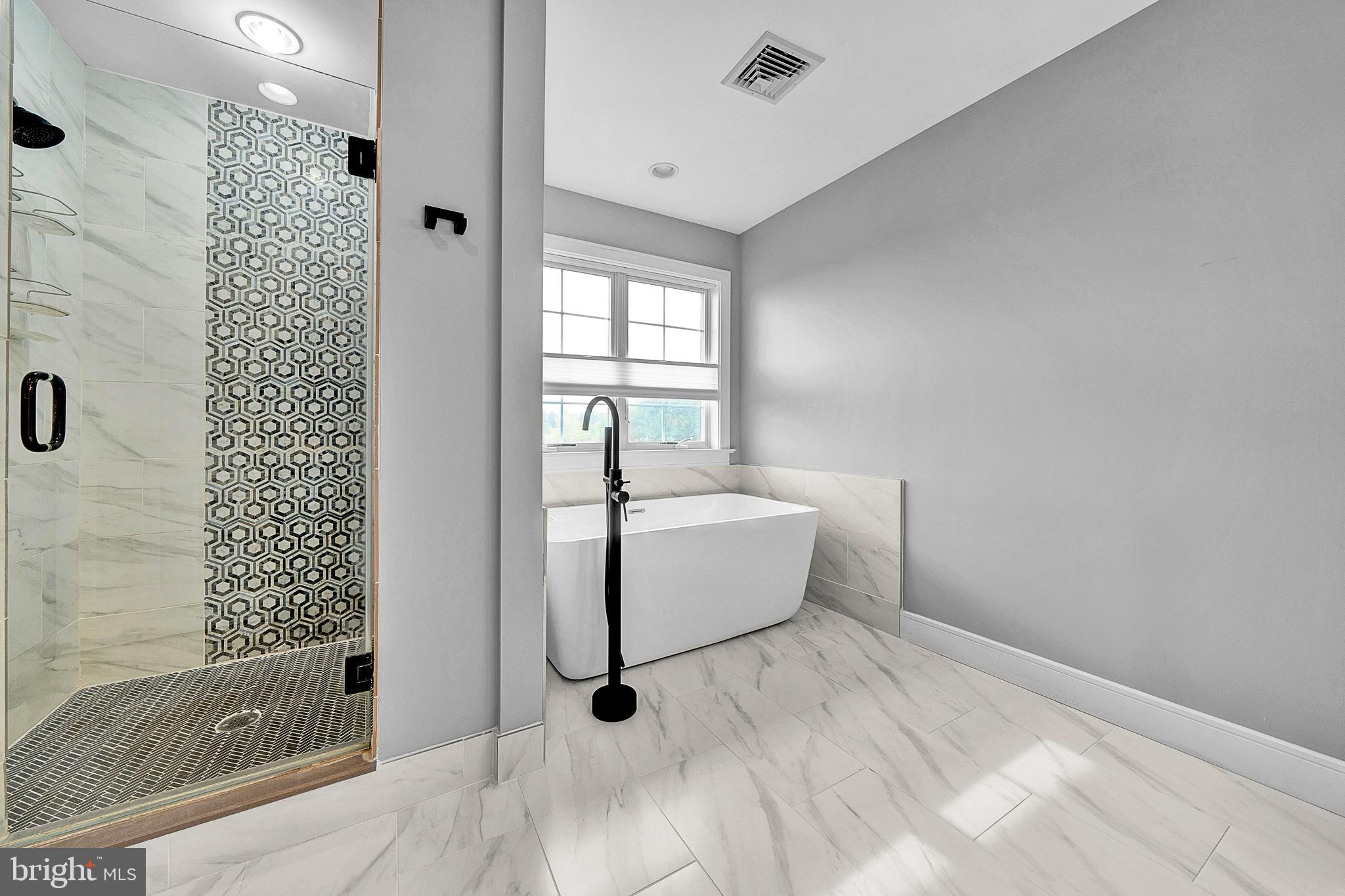 NORTH POINTE - Residential
