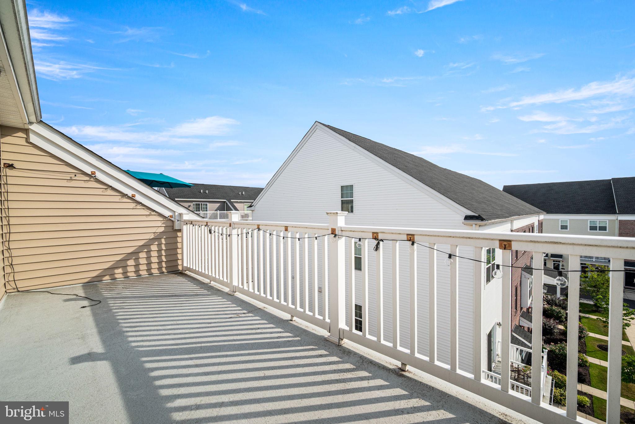 WATERSIDE - Residential