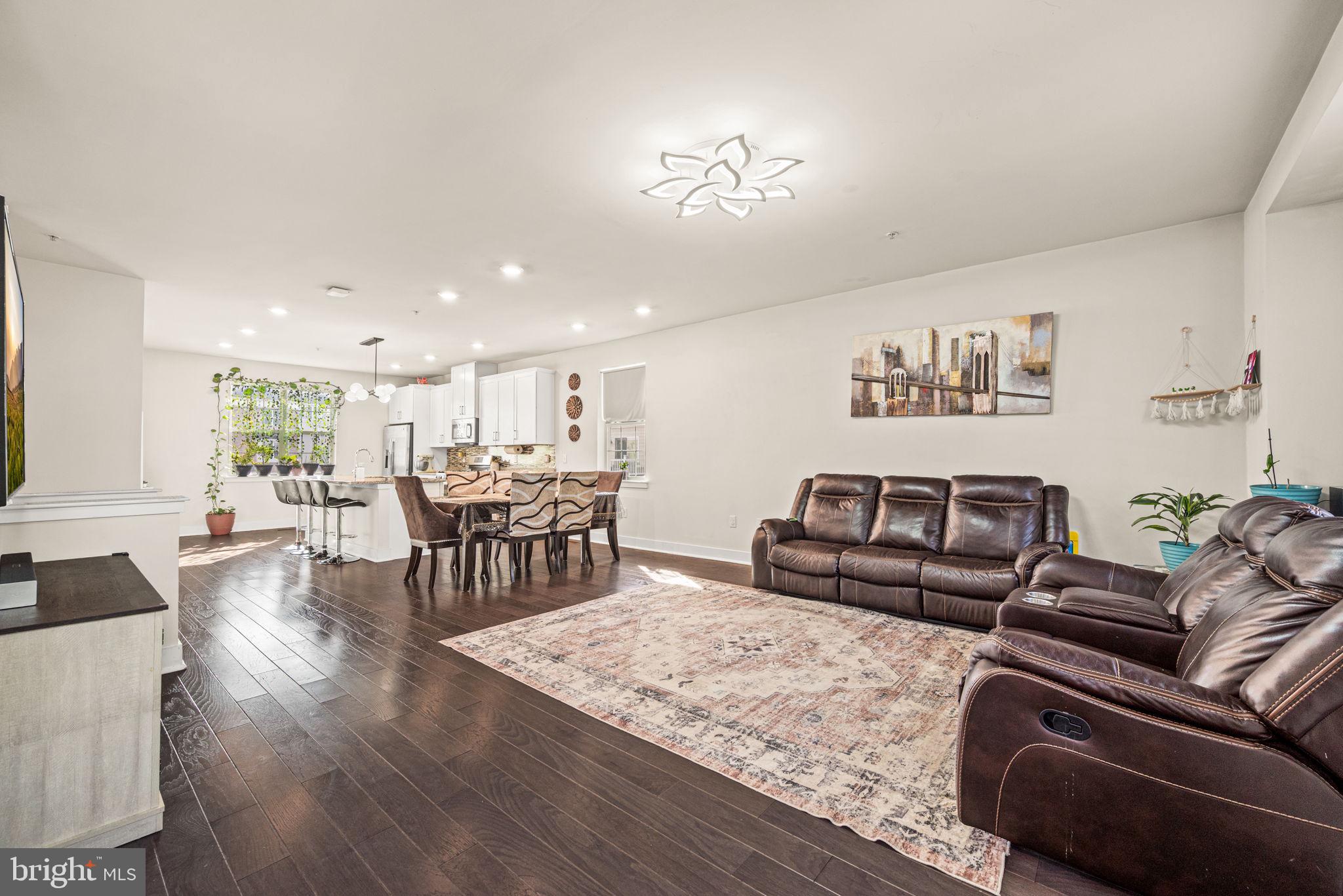 WATERSIDE - Residential