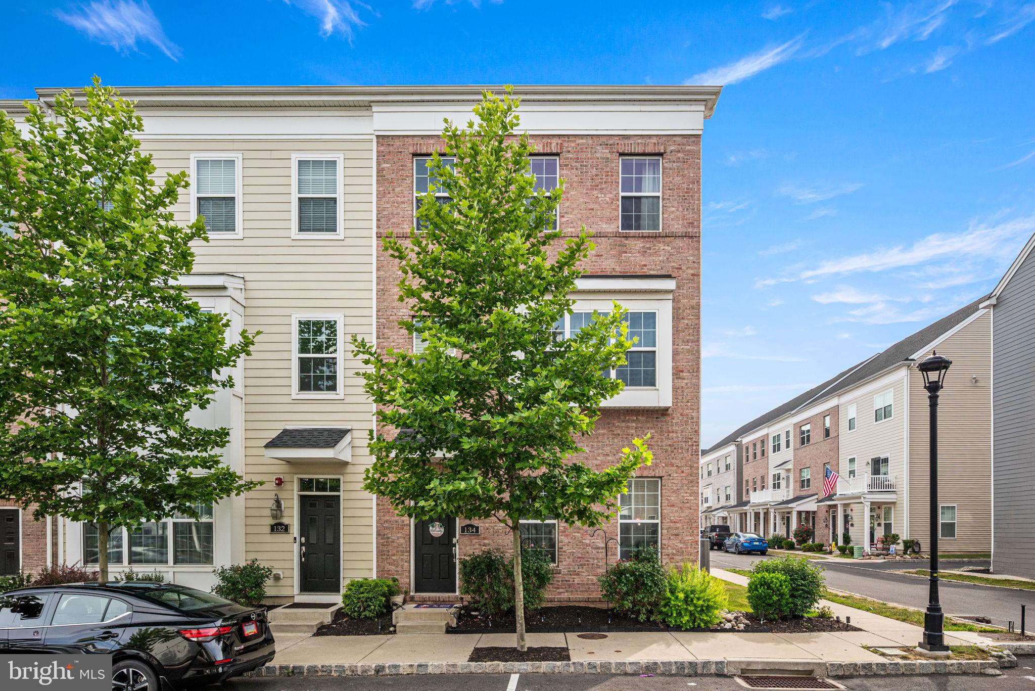WATERSIDE - Residential