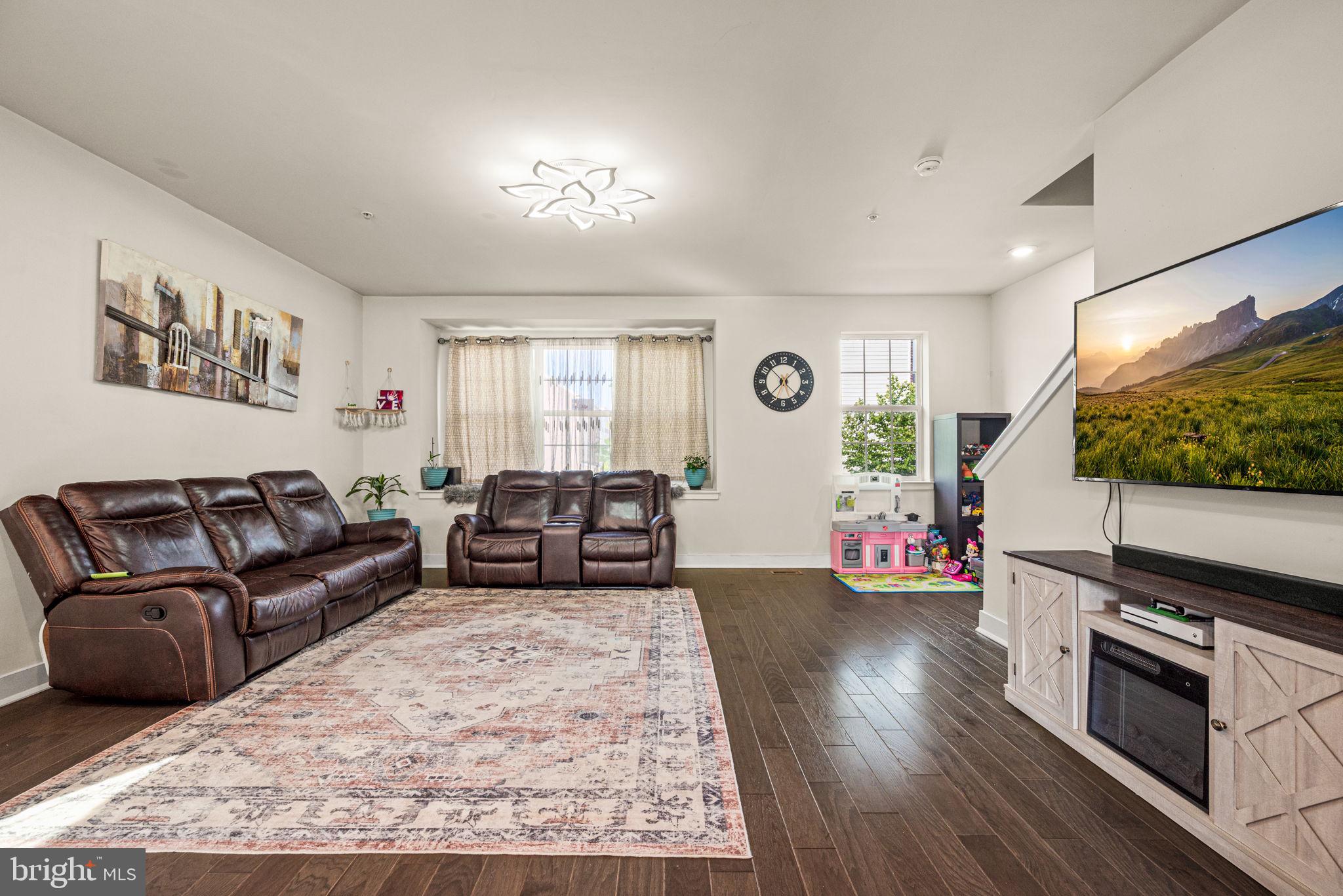 WATERSIDE - Residential