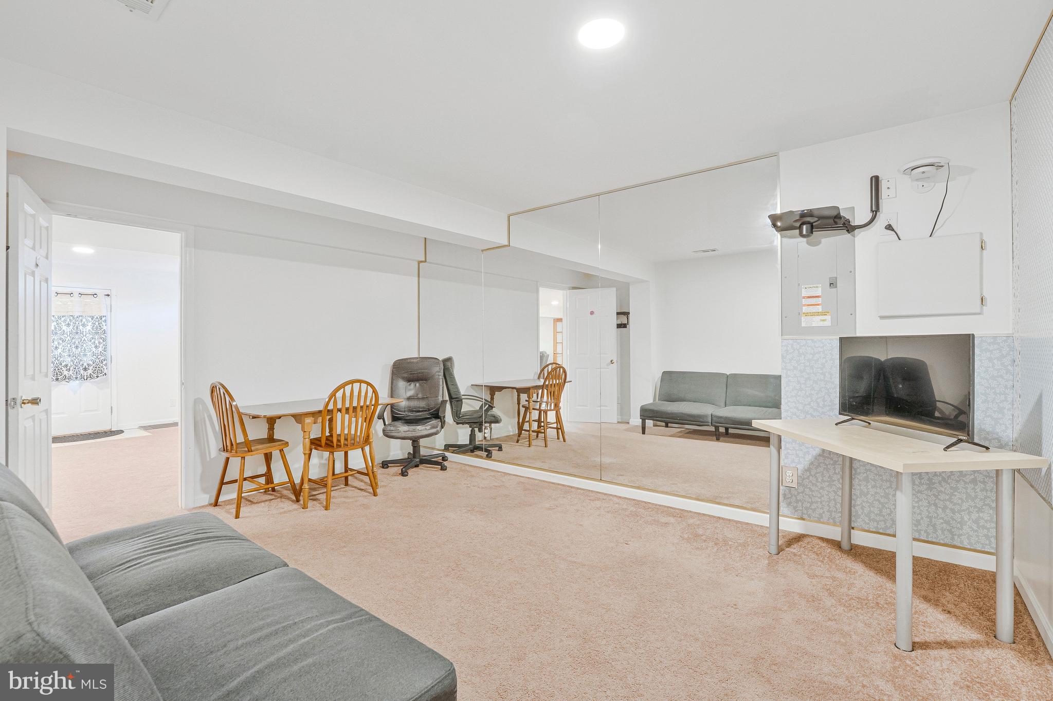 SOMERSET - Residential