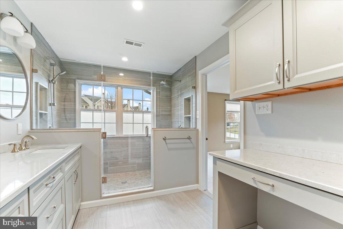 RIVERCREST - Residential Lease