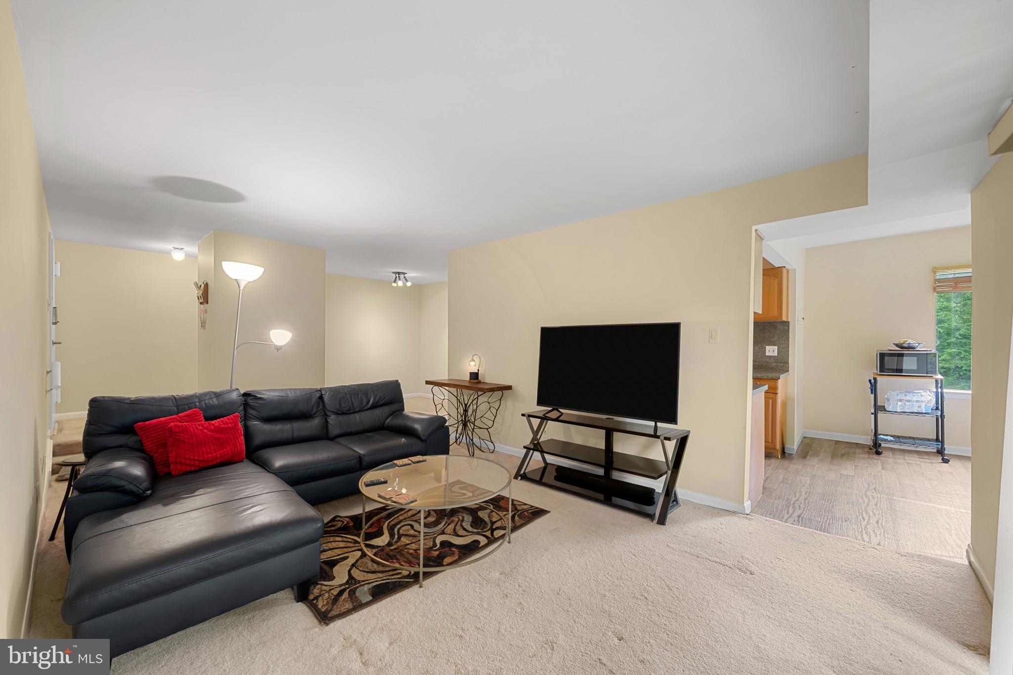 CHERRY GLEN CONDOS - Residential