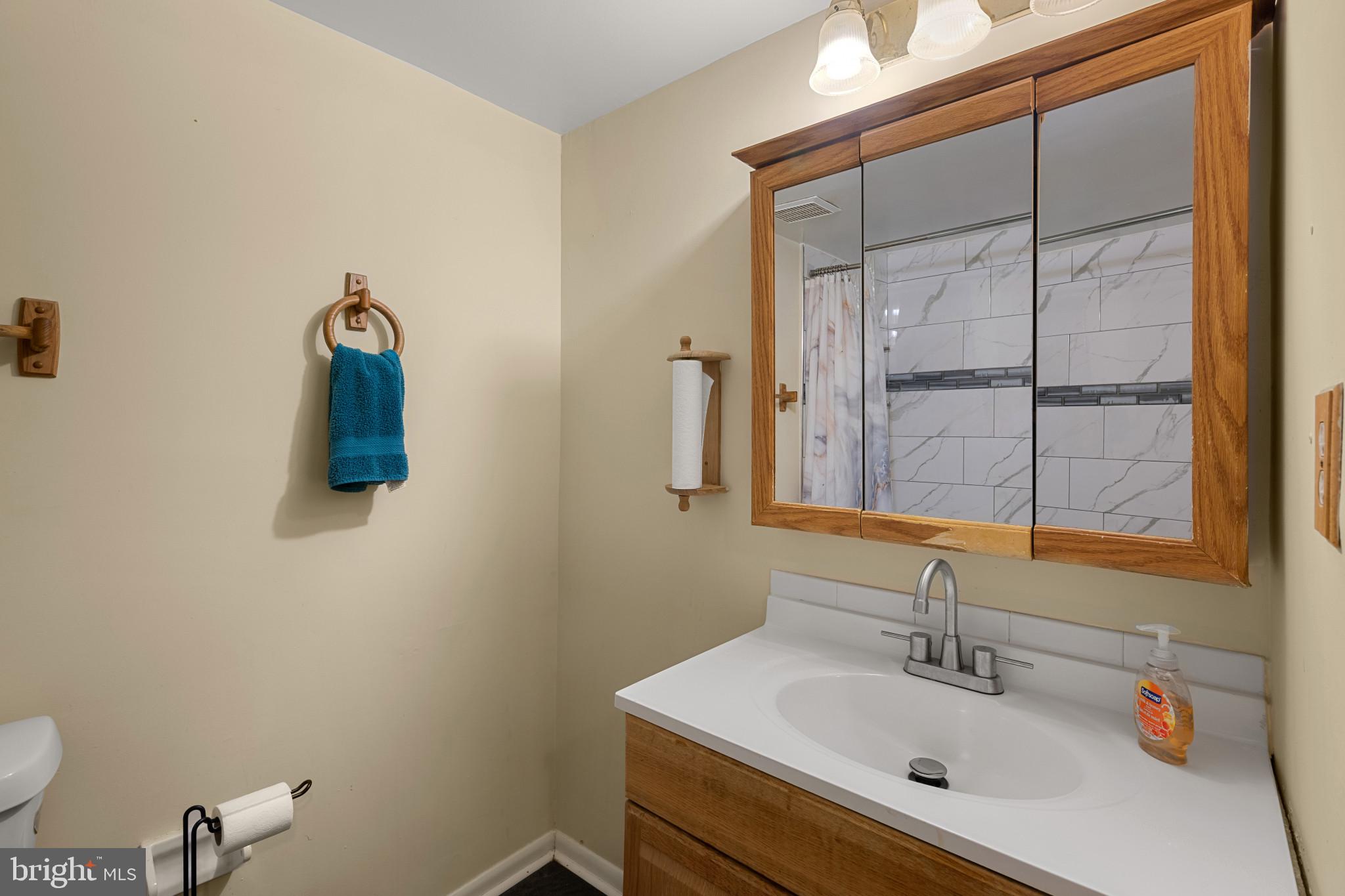 CHERRY GLEN CONDOS - Residential
