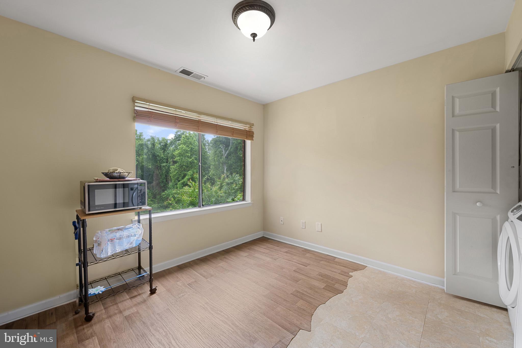 CHERRY GLEN CONDOS - Residential