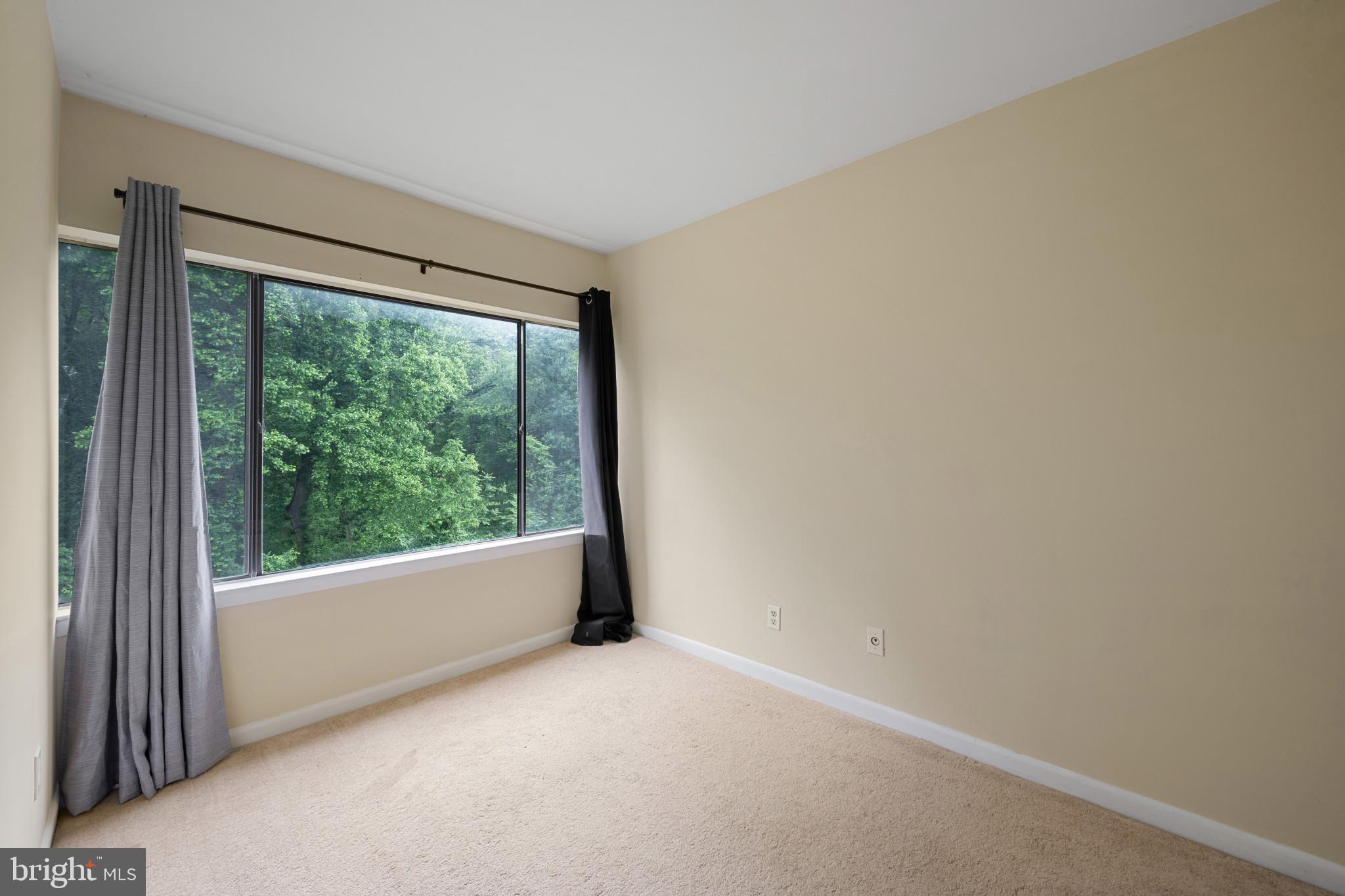 CHERRY GLEN CONDOS - Residential