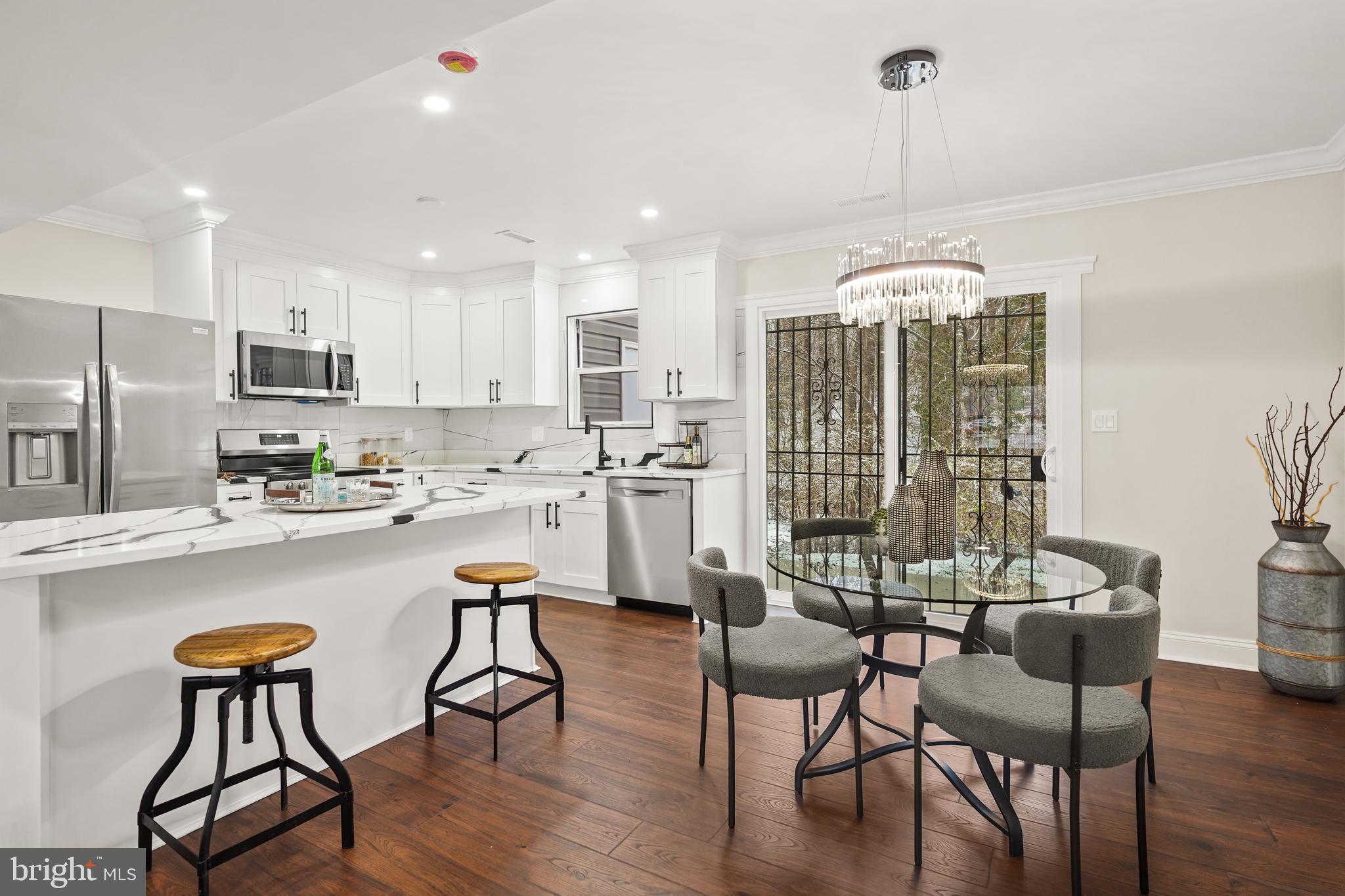 LONDON WOODS - Residential