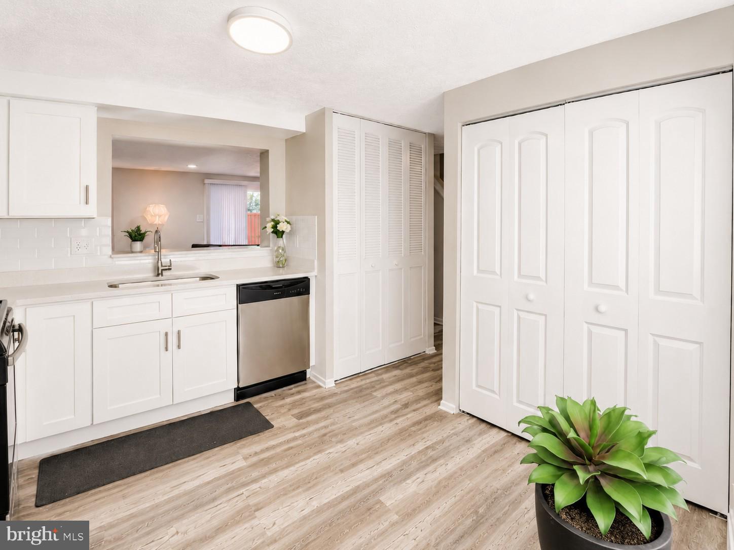 OAK POND - Residential