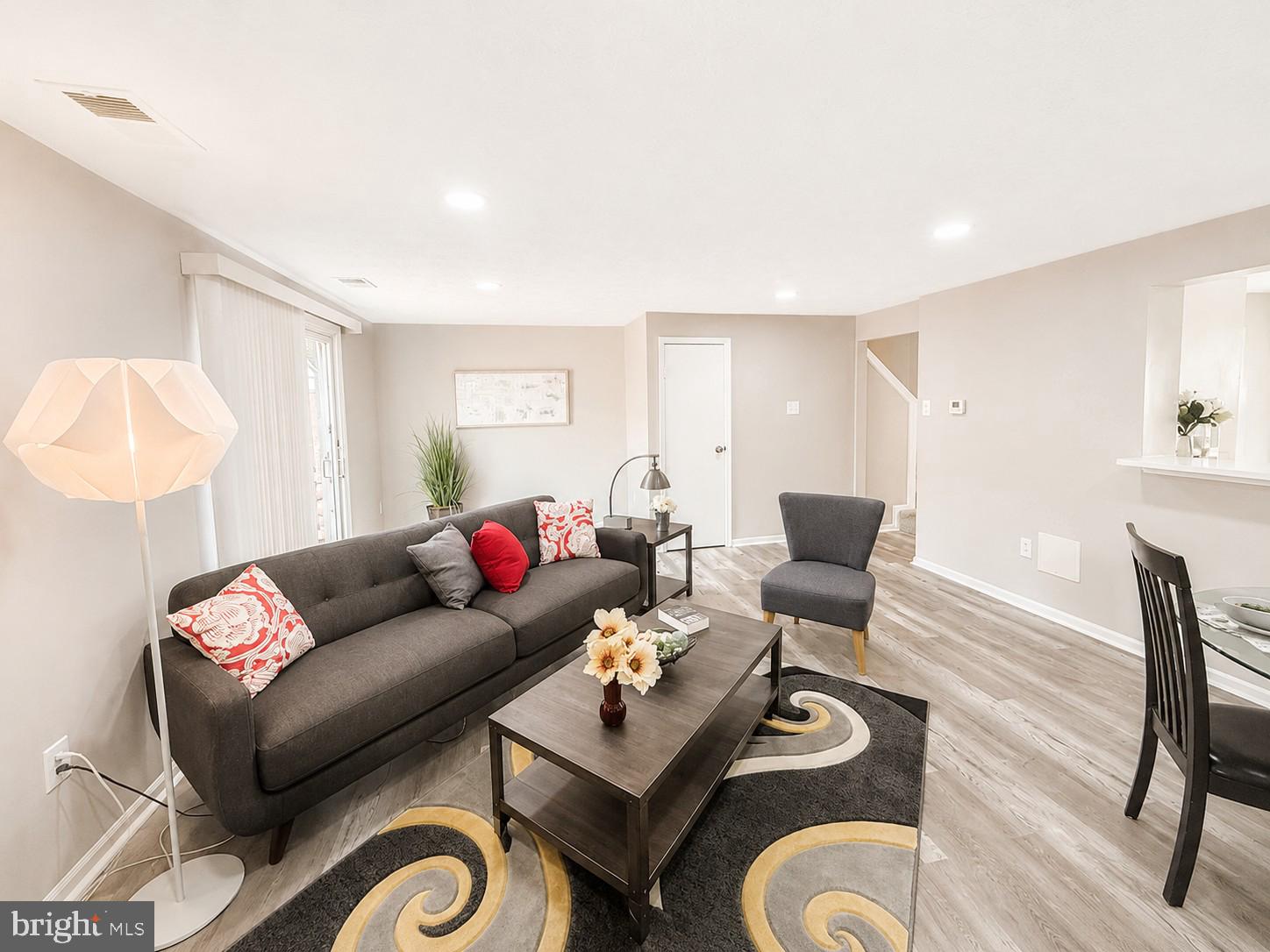 OAK POND - Residential