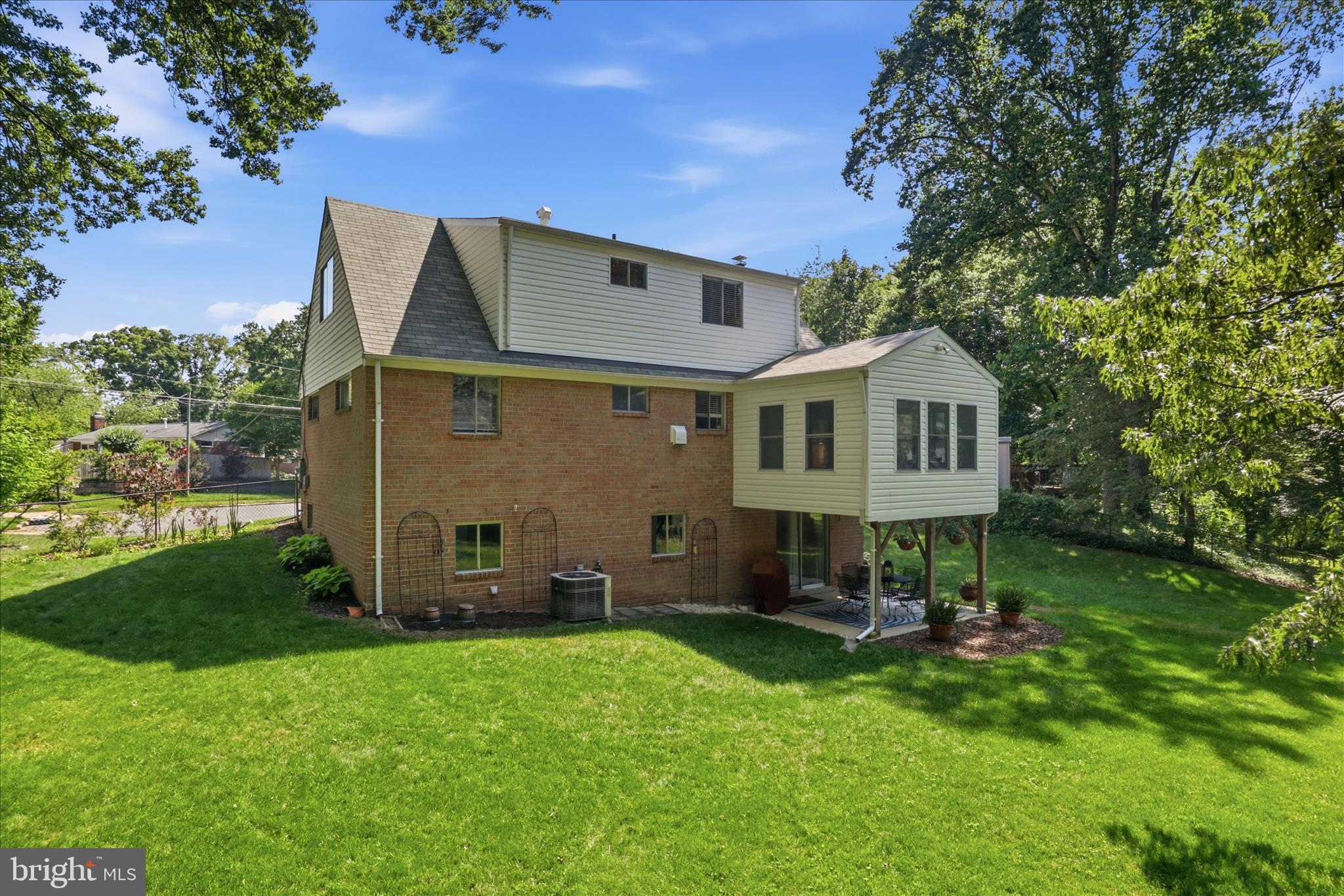 WEST SPRINGFIELD VILLAGE - Residential
