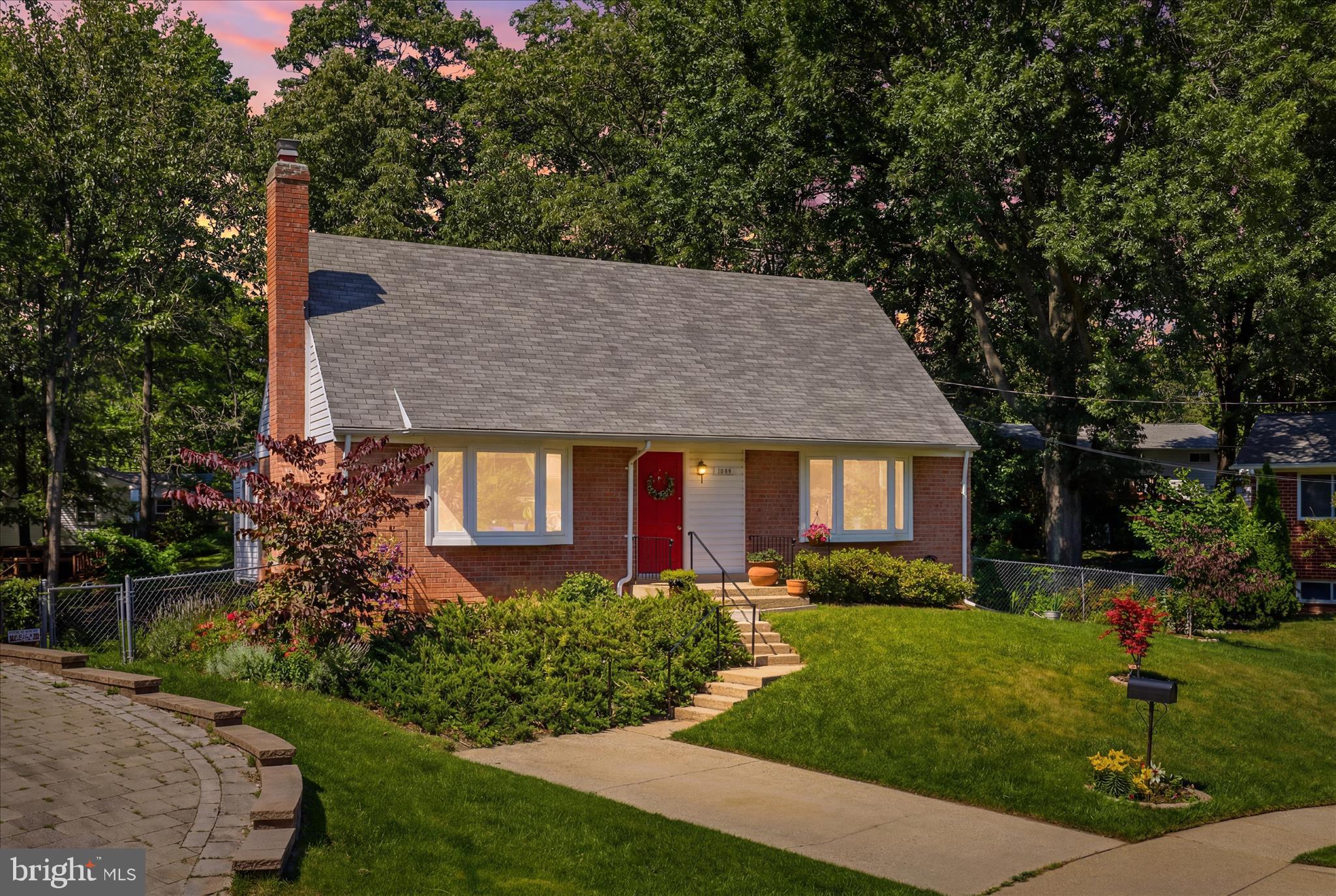 WEST SPRINGFIELD VILLAGE - Residential