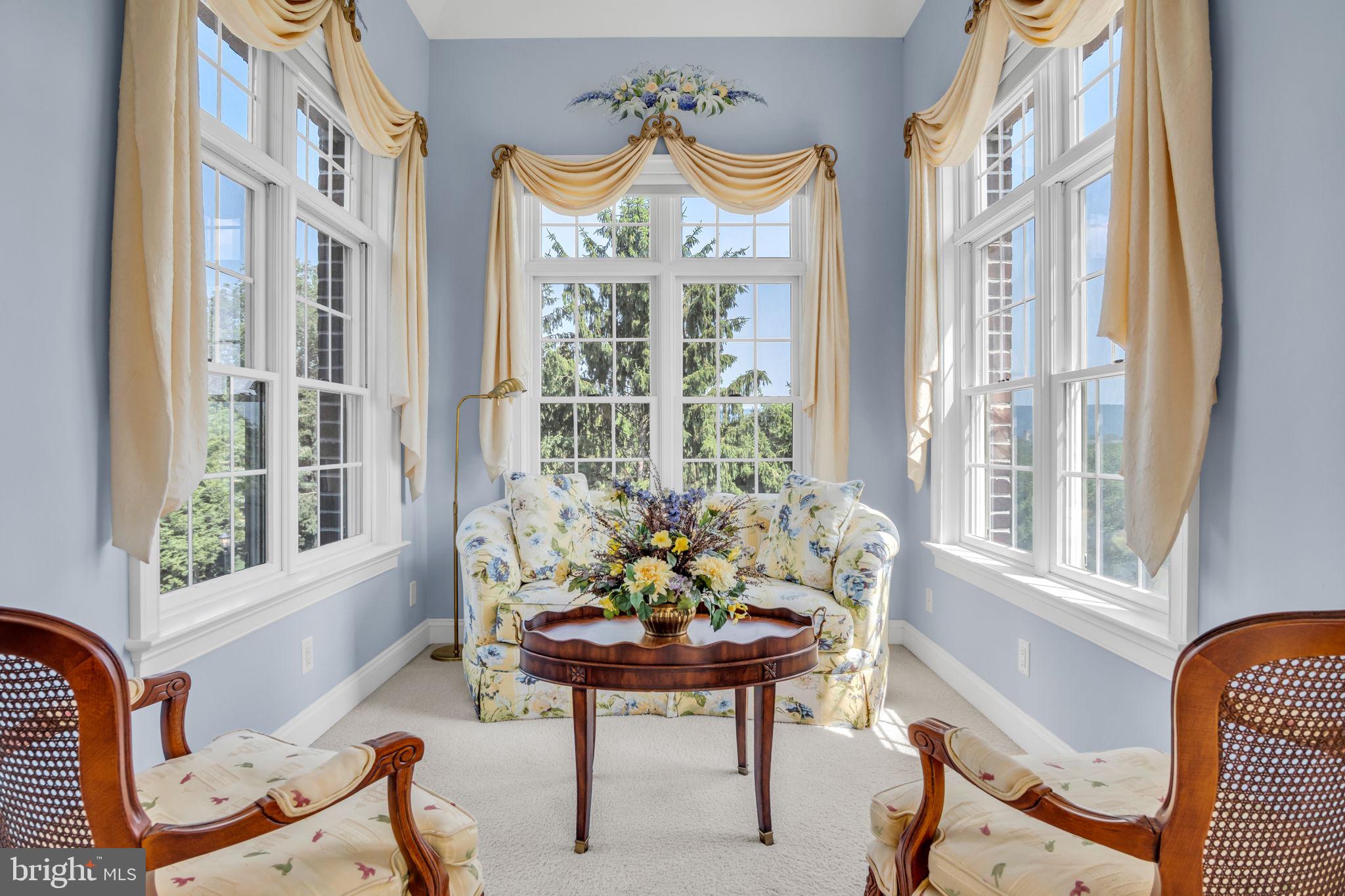 RICH VALLEY MANOR - Residential