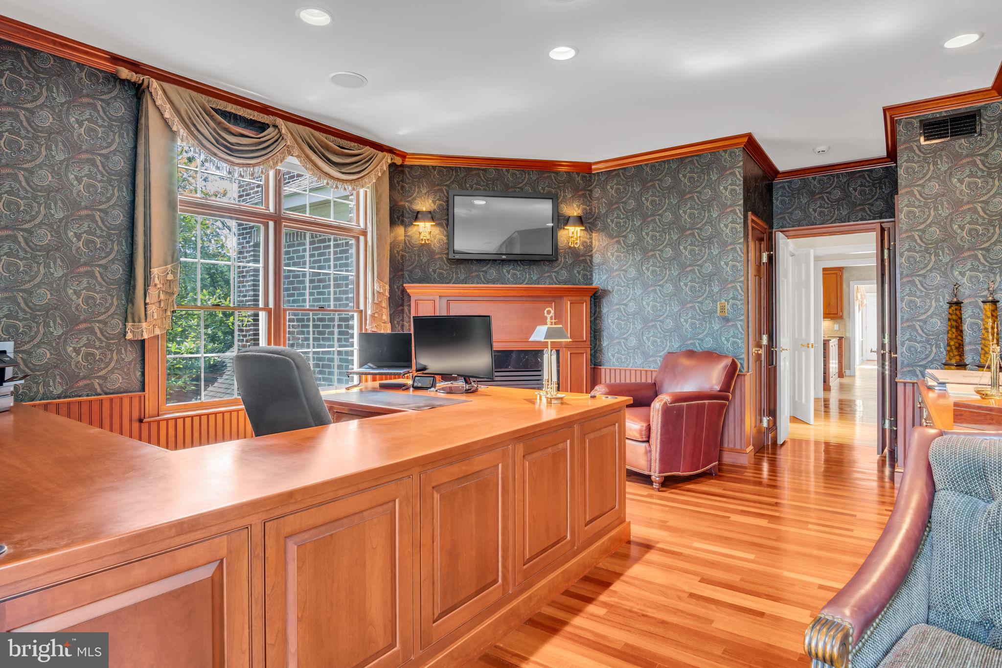 RICH VALLEY MANOR - Residential