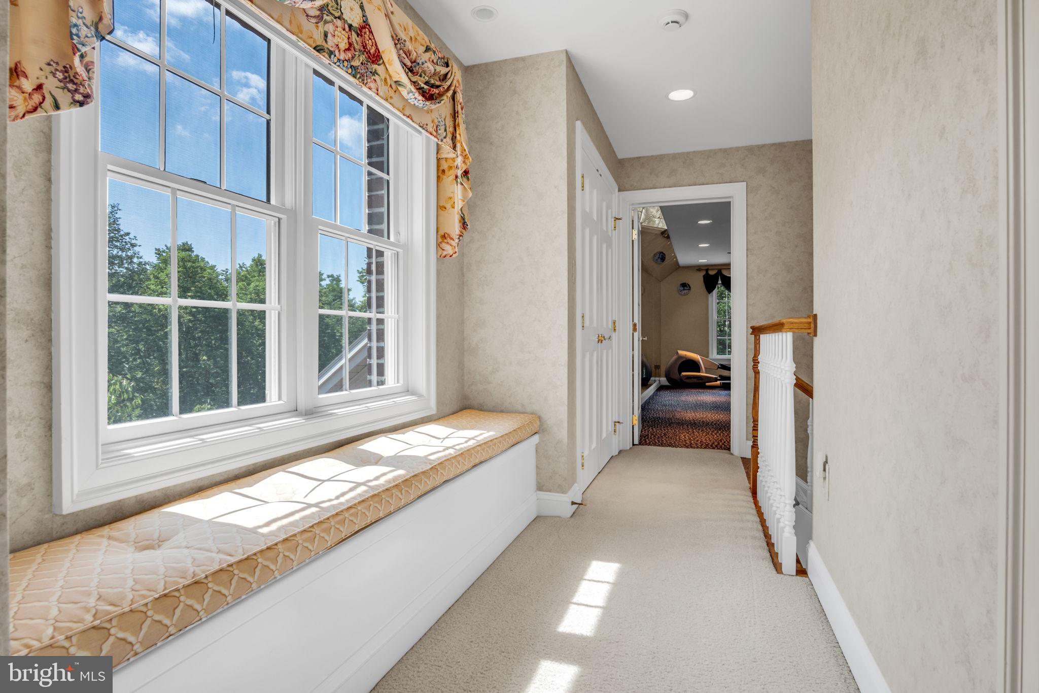 RICH VALLEY MANOR - Residential