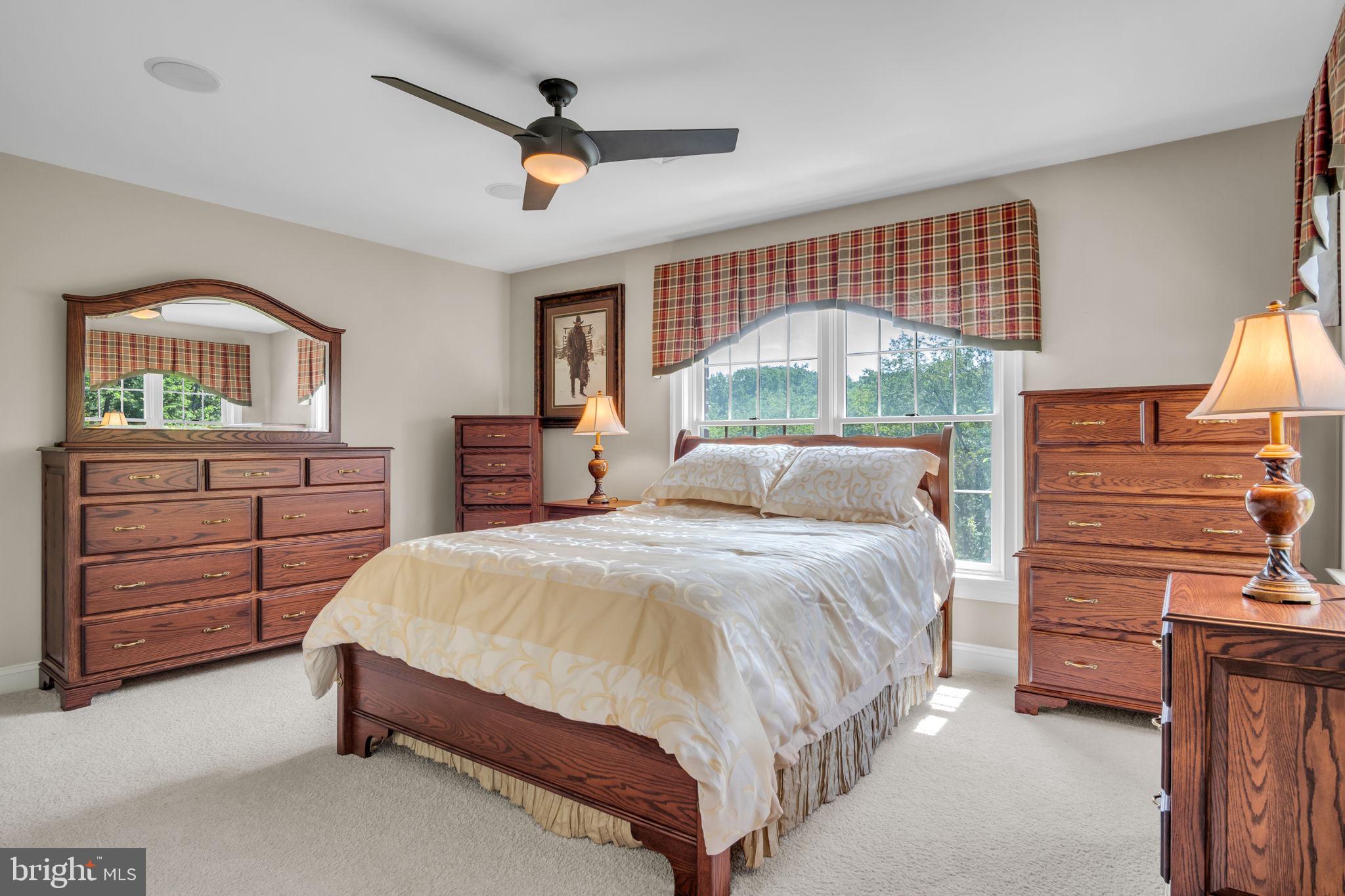 RICH VALLEY MANOR - Residential