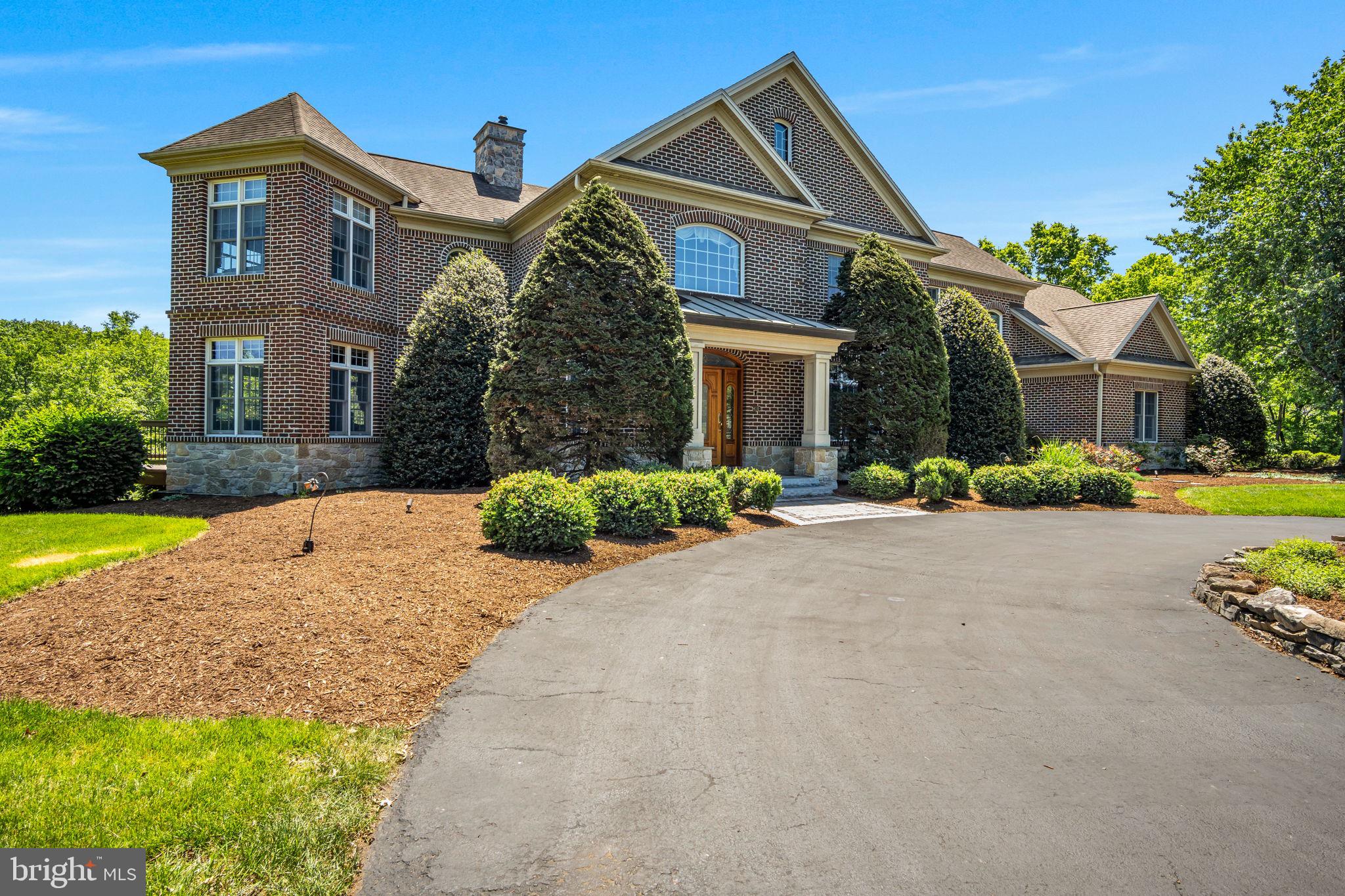 RICH VALLEY MANOR - Residential