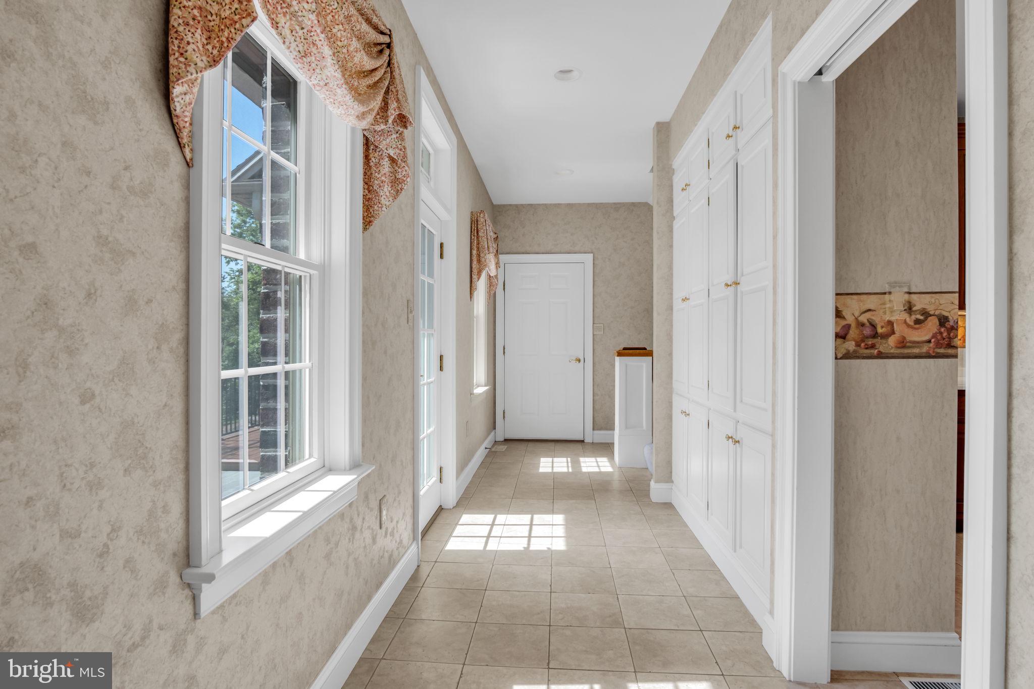 RICH VALLEY MANOR - Residential
