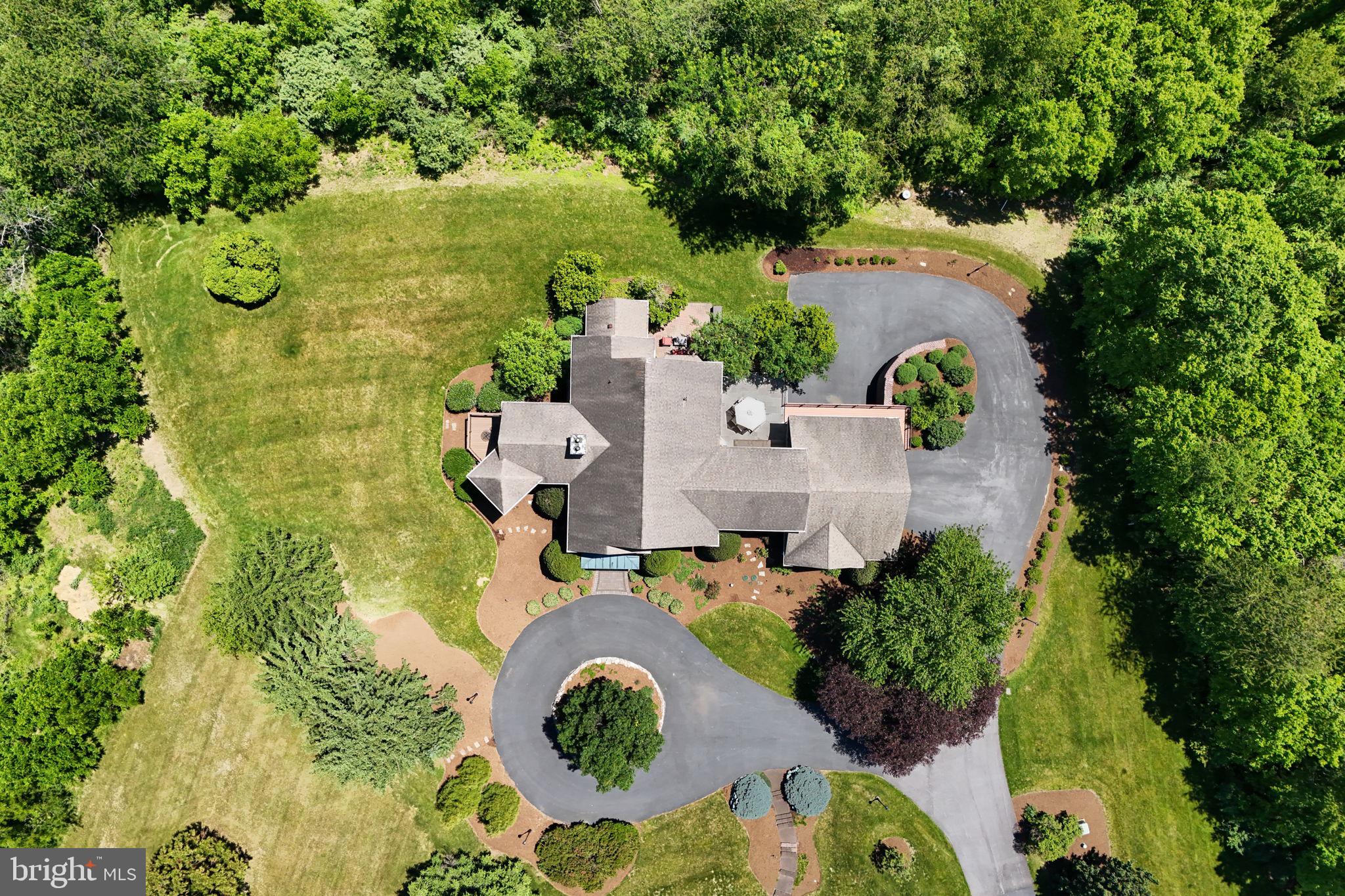 RICH VALLEY MANOR - Residential