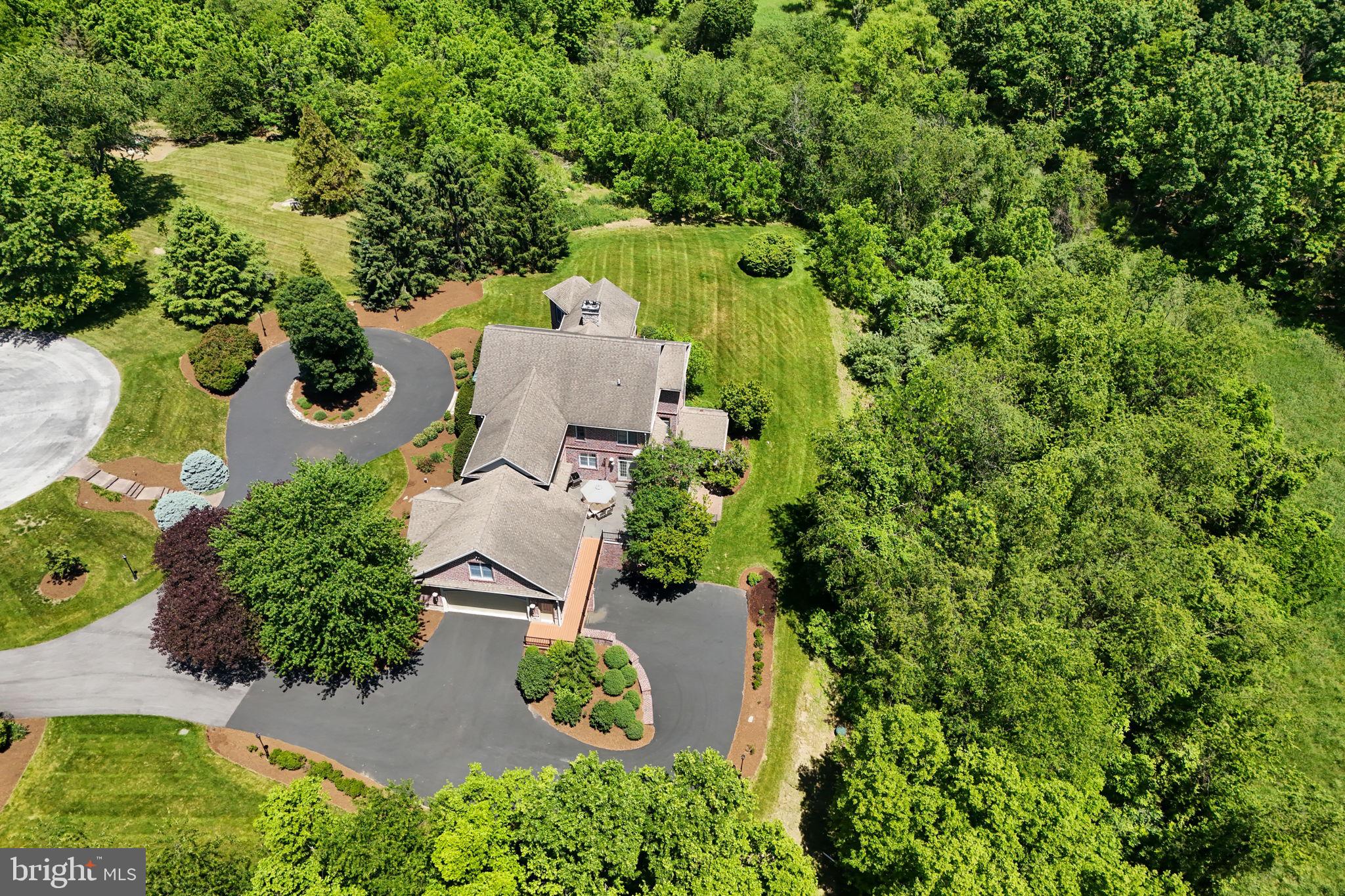 RICH VALLEY MANOR - Residential
