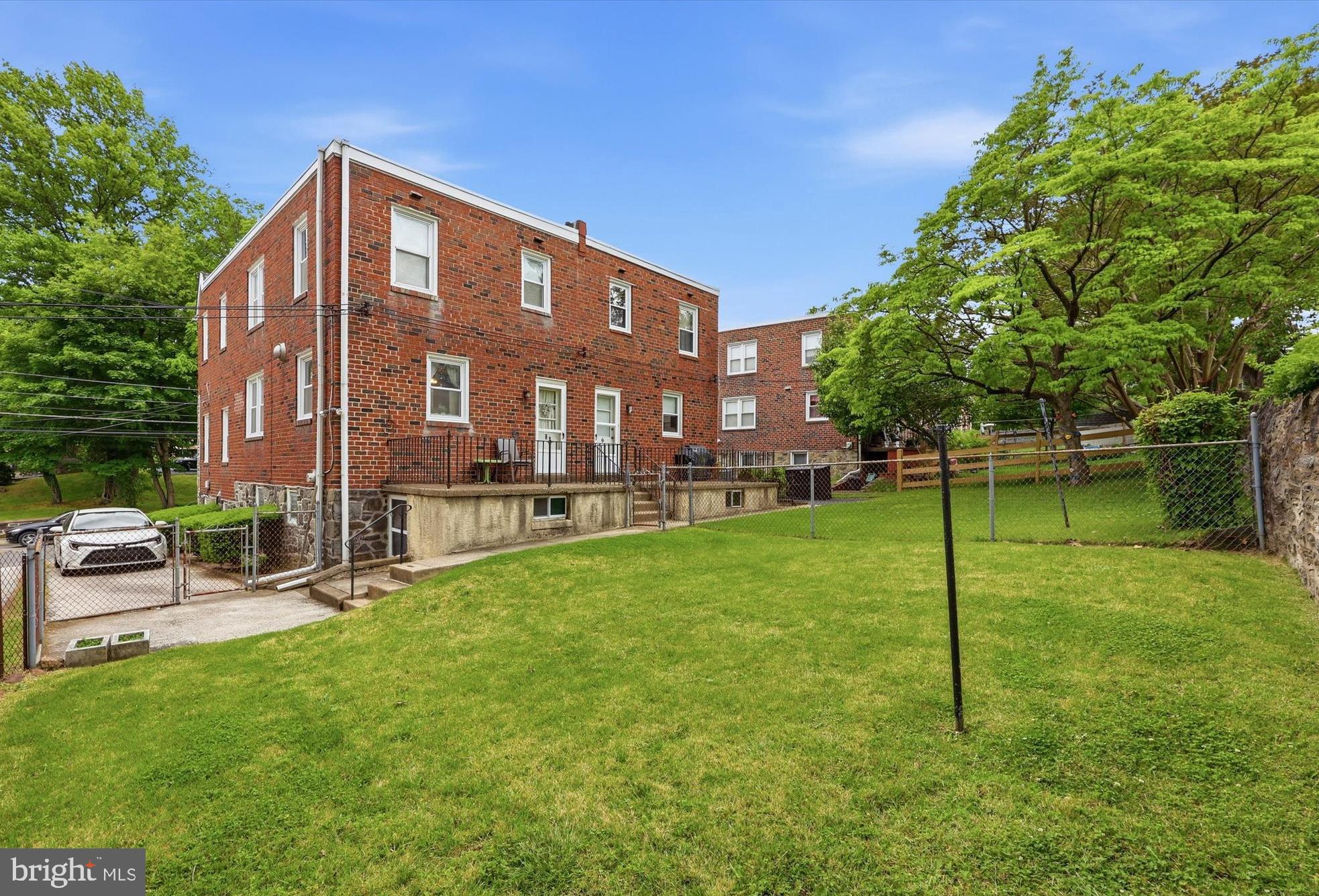 MERWOOD PARK - Residential
