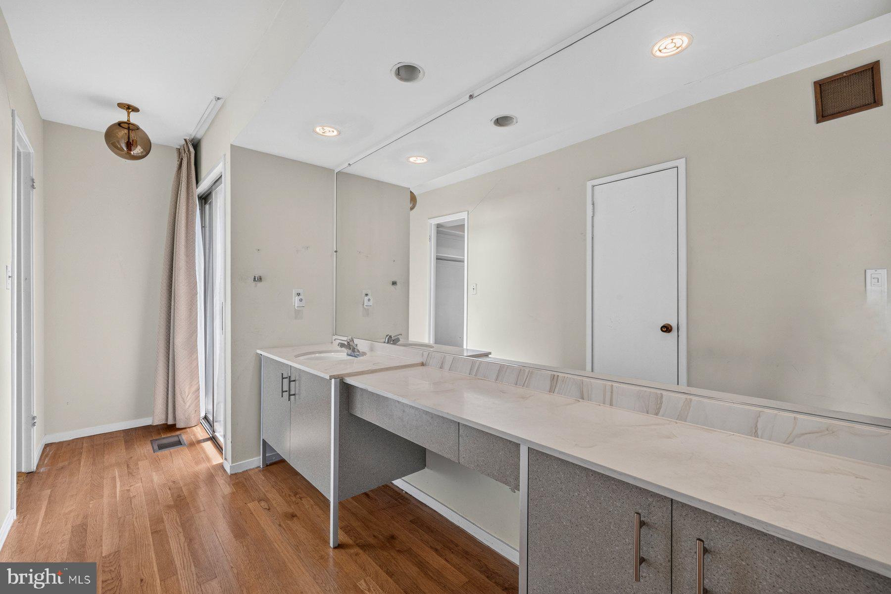 WILDE LAKE - Residential