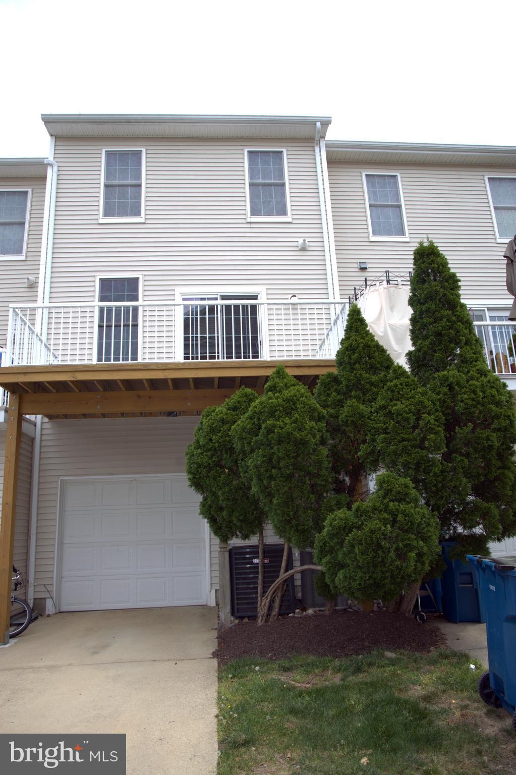 SOUTH RIDING - Residential