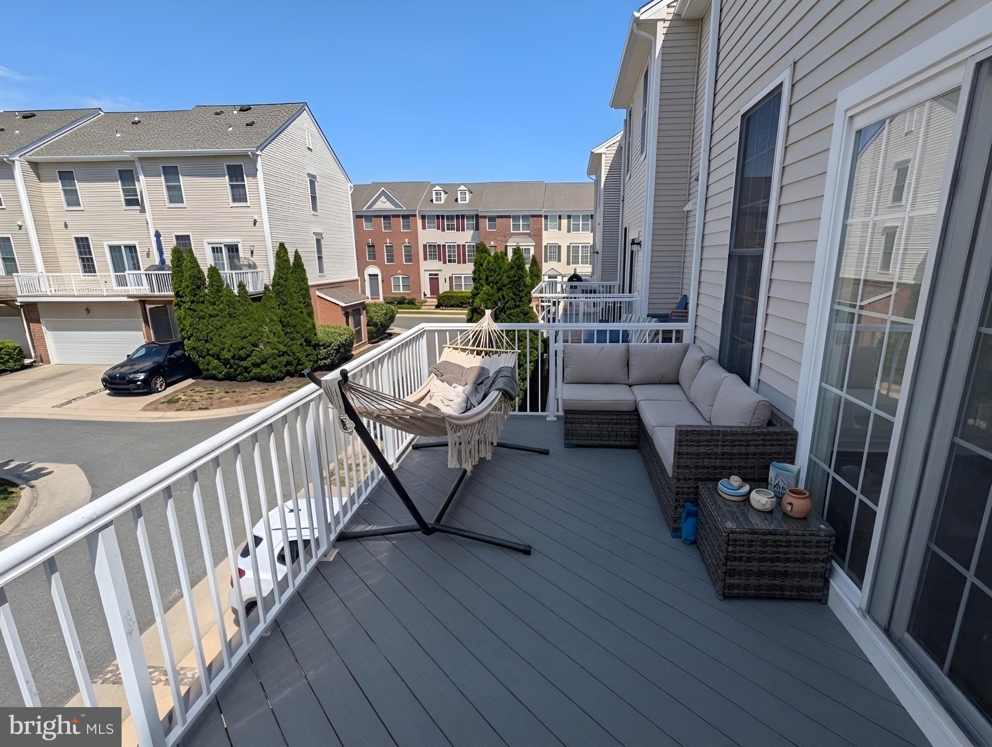 SOUTH RIDING - Residential