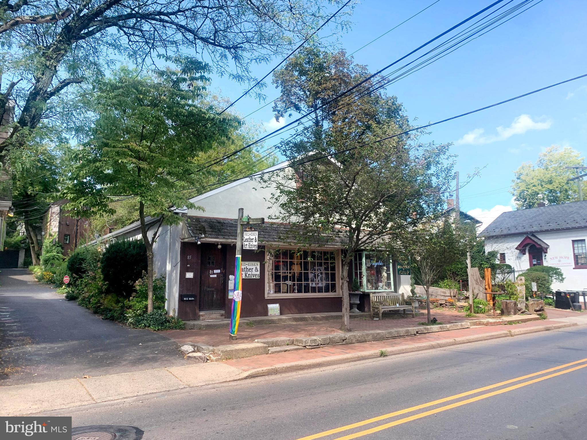 Downtown New Hope Borough, this recently updated efficiency/studio apartment comes with one parking space and enjoys high 10' + ceilings. Walk to everything, and enjoy the private brick patio area surrounded by stone walls and pillars just off the parking area.  1 car parking space.  NO PETS.