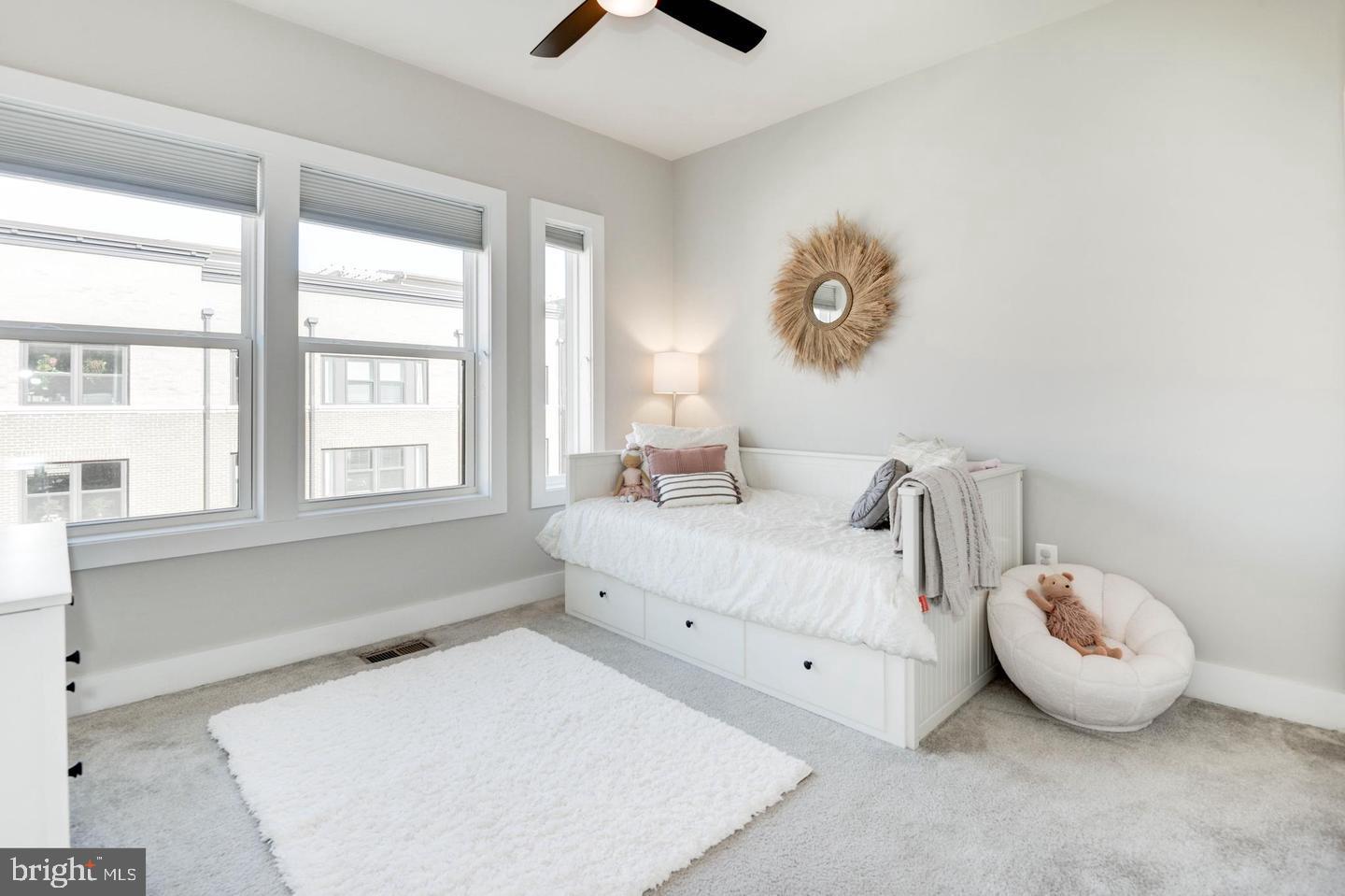 ONE LOUDOUN - Residential Lease