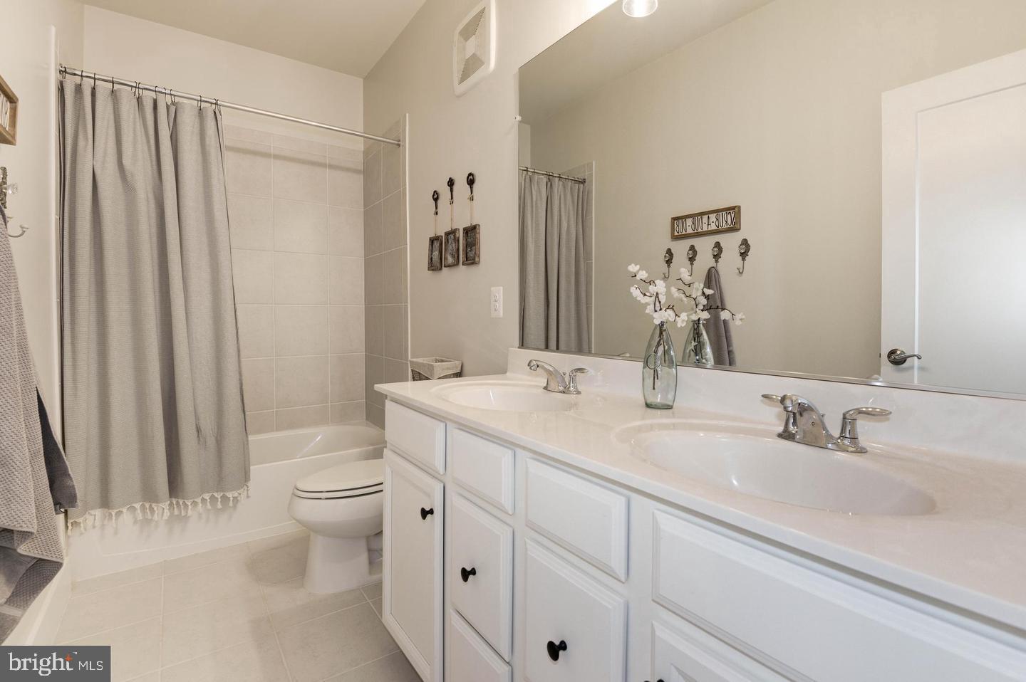 ONE LOUDOUN - Residential Lease