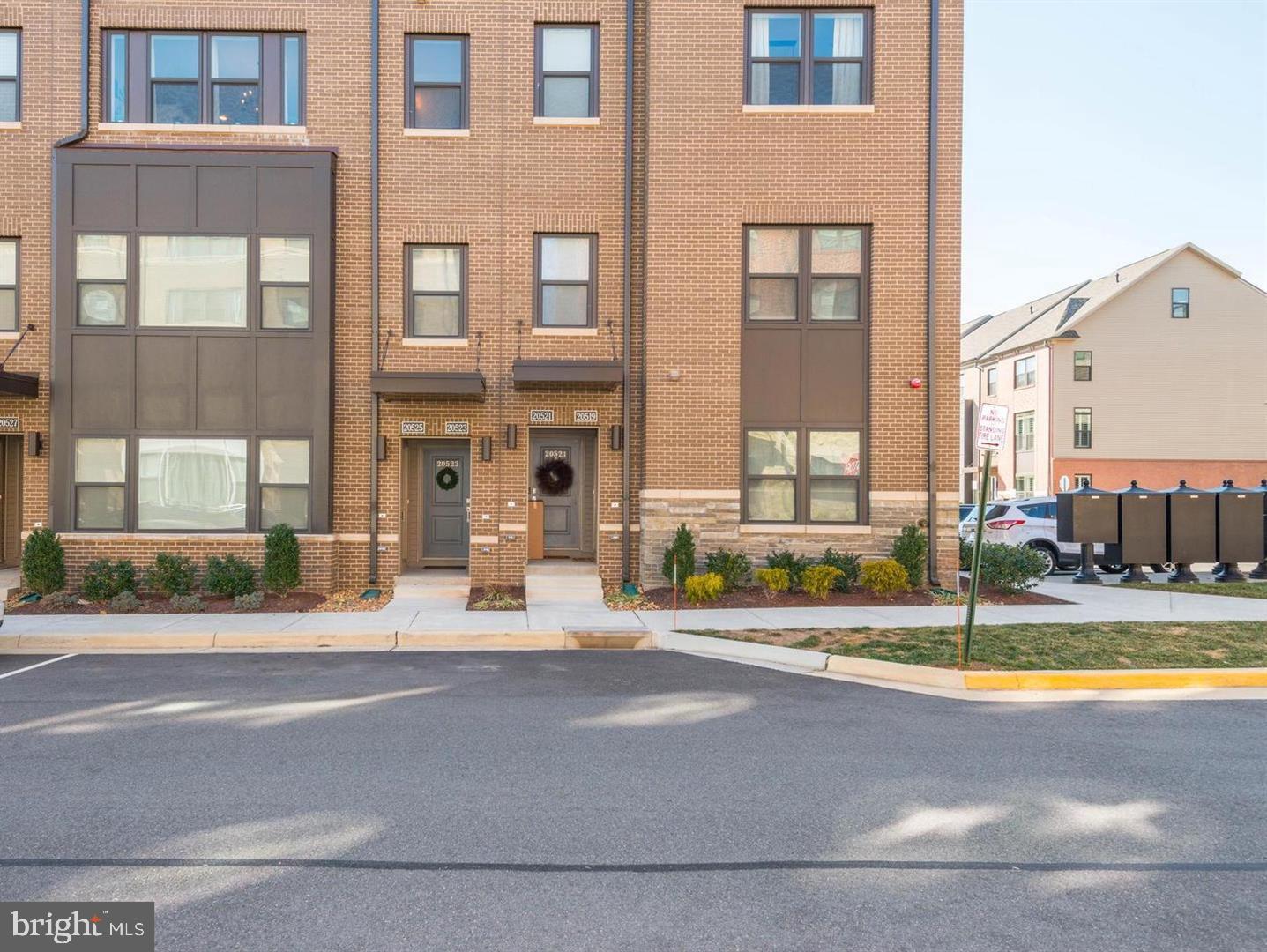 ONE LOUDOUN - Residential Lease