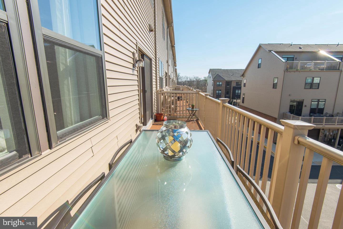 ONE LOUDOUN - Residential Lease