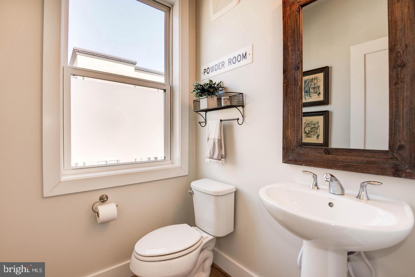 ONE LOUDOUN - Residential Lease