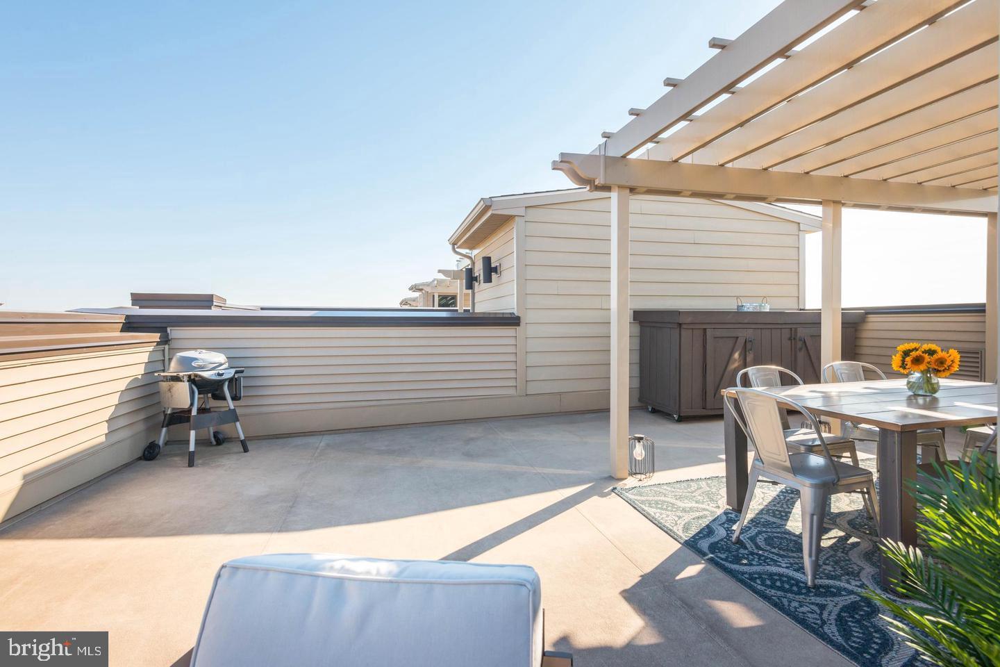 ONE LOUDOUN - Residential Lease