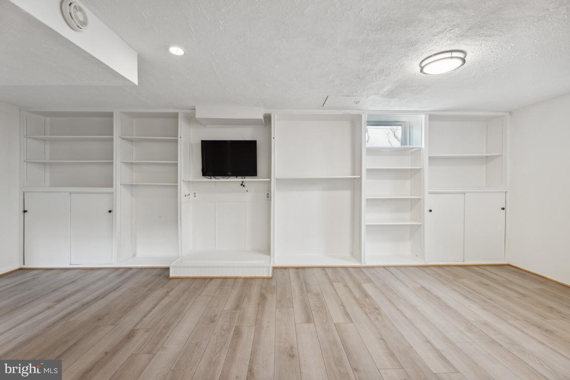 MAPLE HILL - Residential