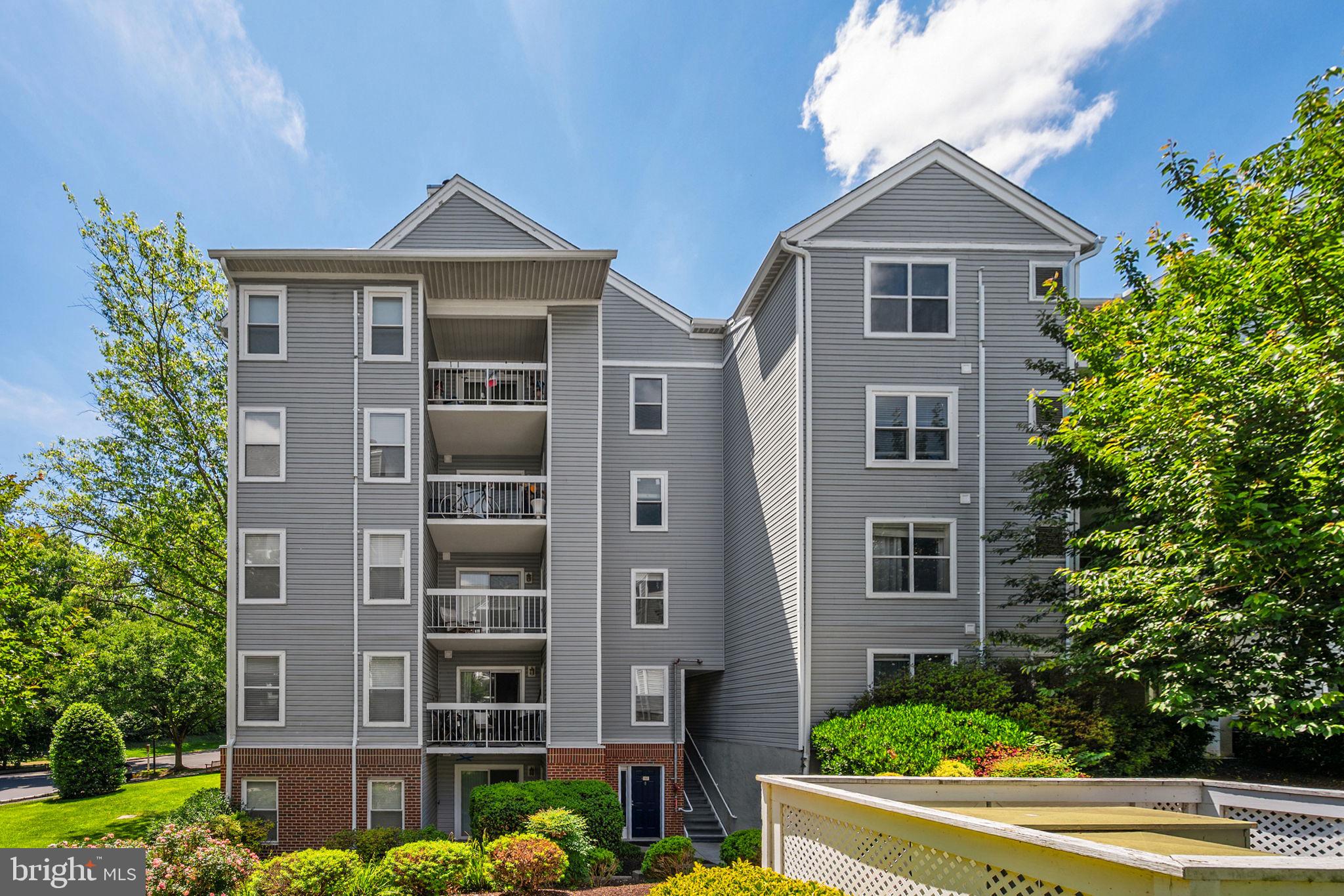 FOUR WINDS AT OAKTON - Residential