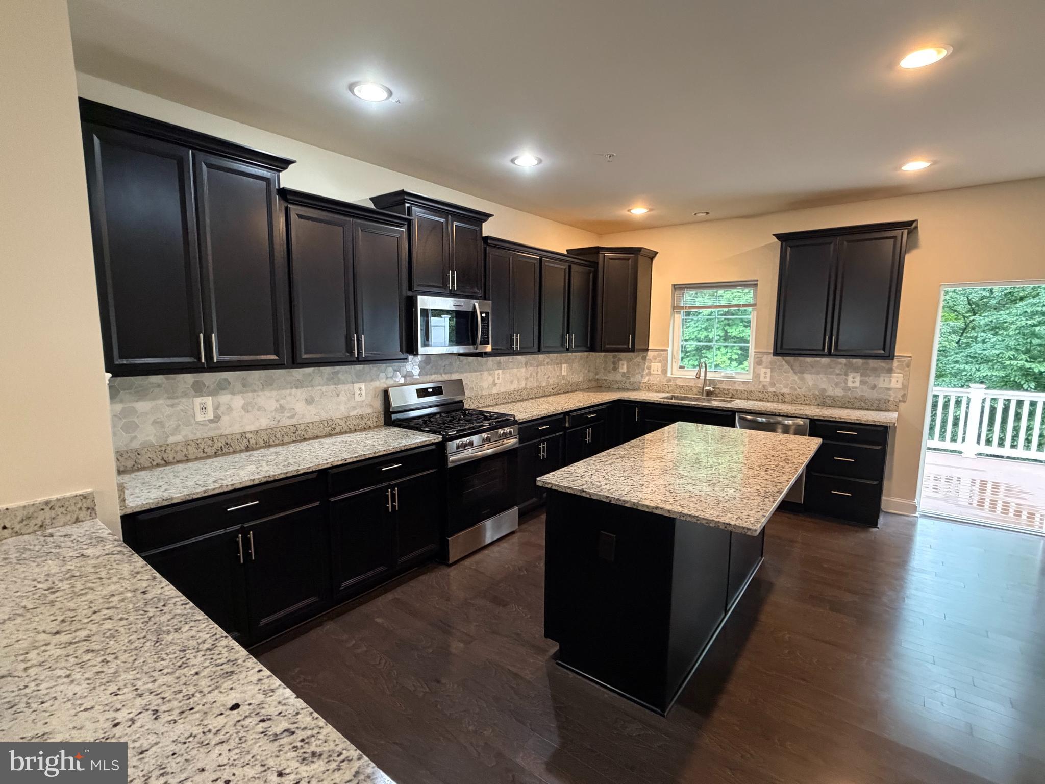 SPRING CREEK - Residential