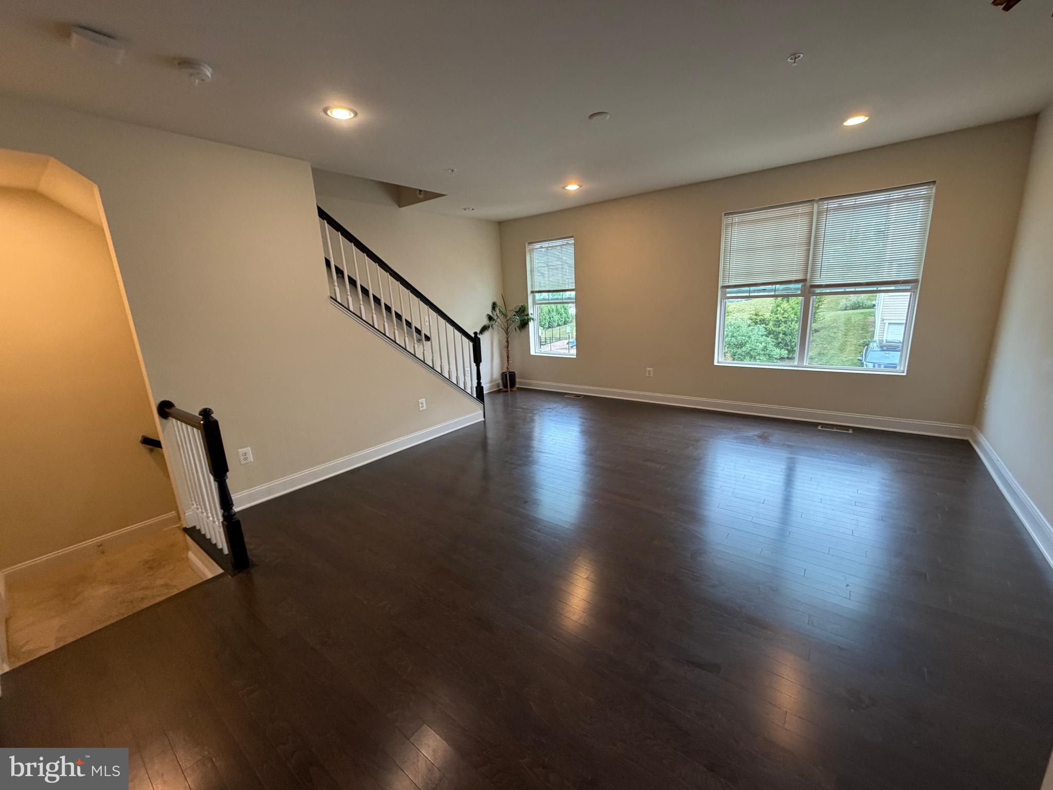 SPRING CREEK - Residential