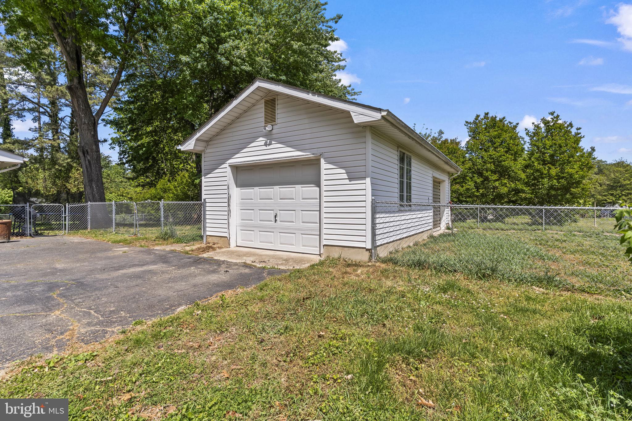EDEN ESTATES - Residential