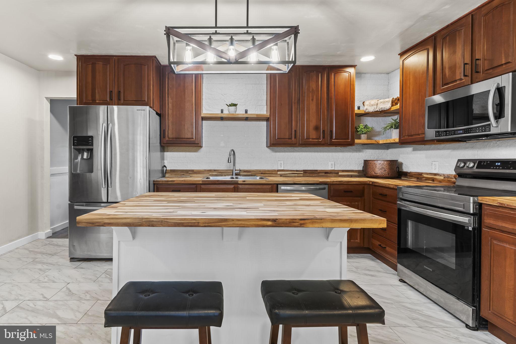 EDEN ESTATES - Residential
