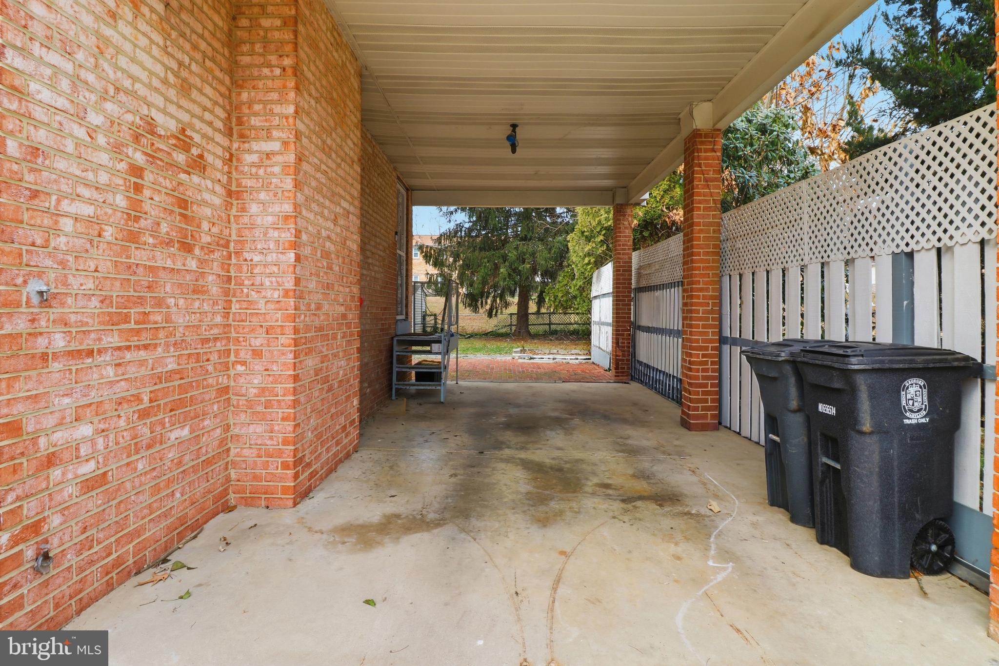 CLINTON - Residential