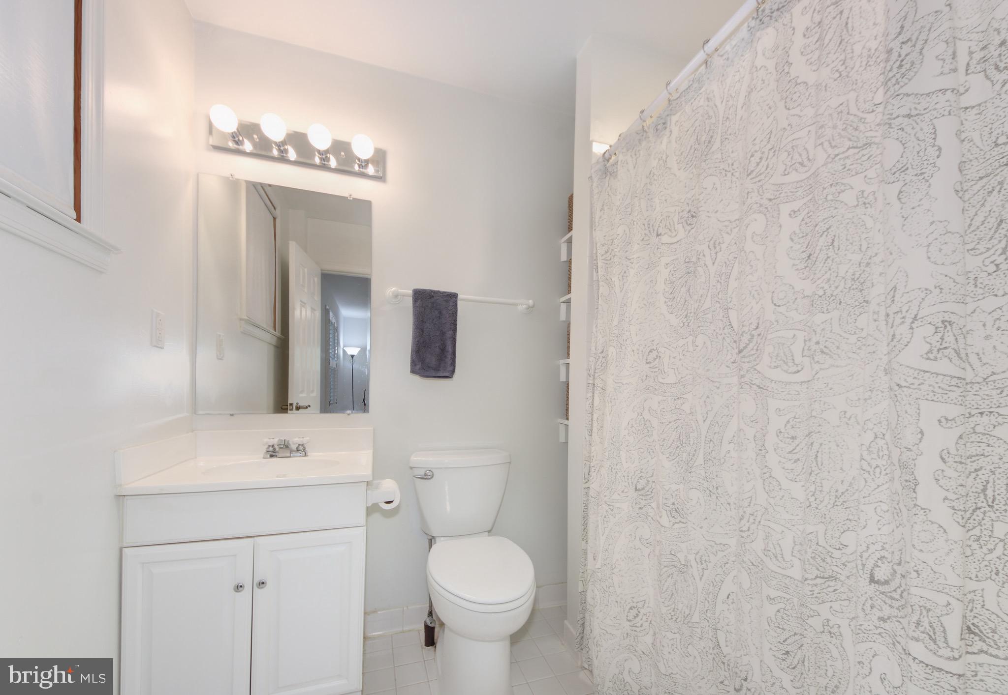ROCKVILLE ESTATES - Residential