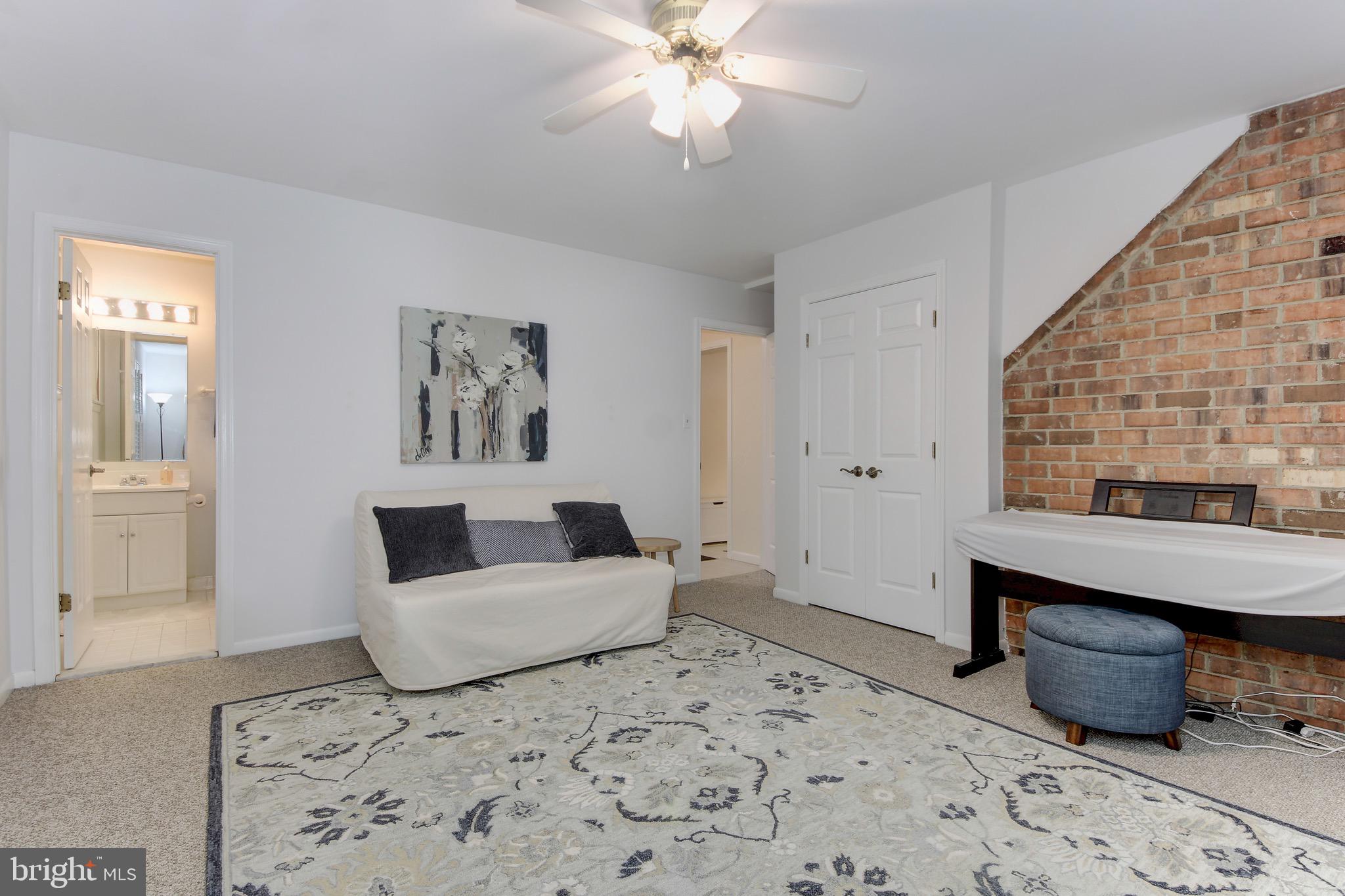 ROCKVILLE ESTATES - Residential