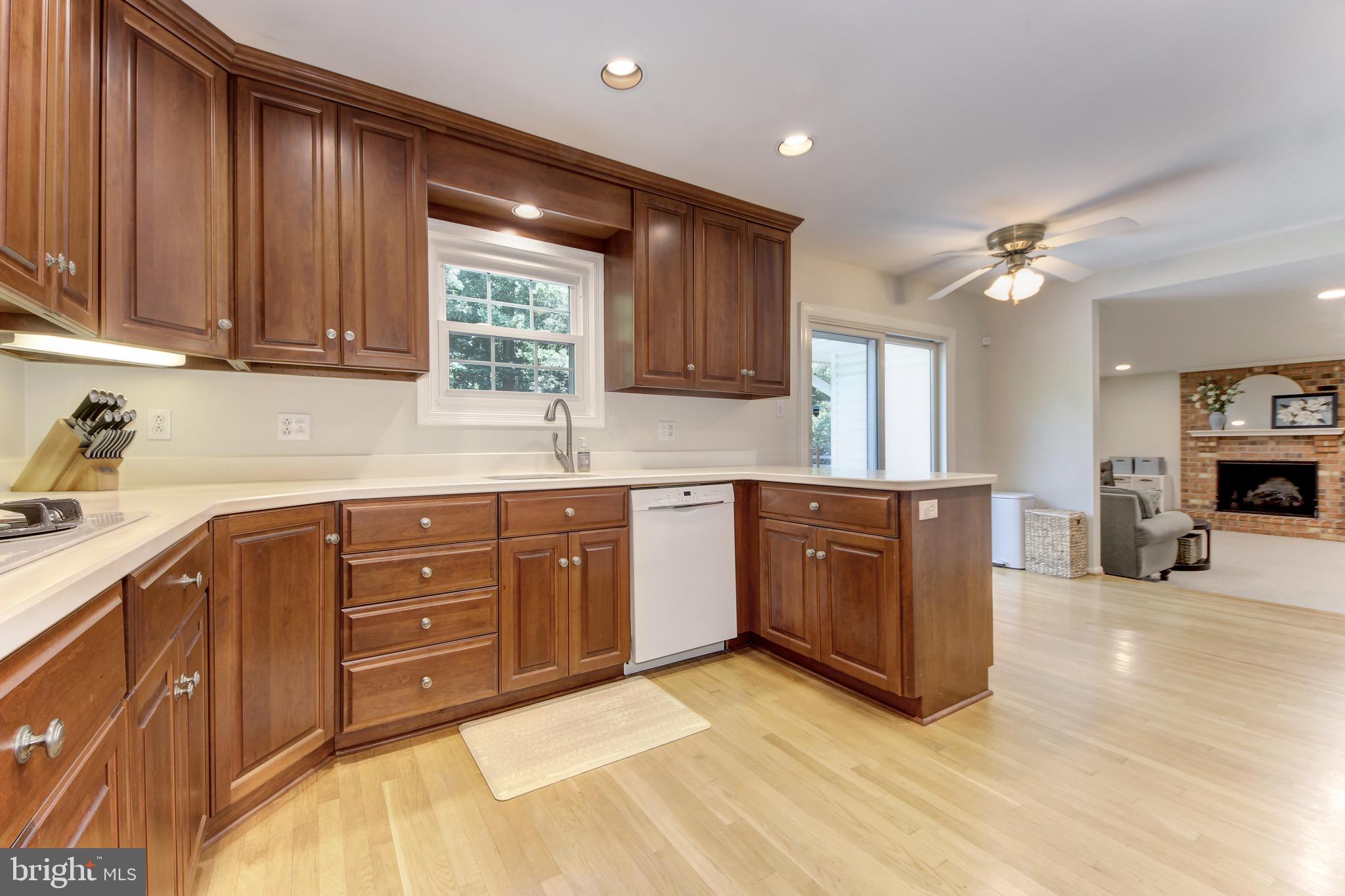 ROCKVILLE ESTATES - Residential