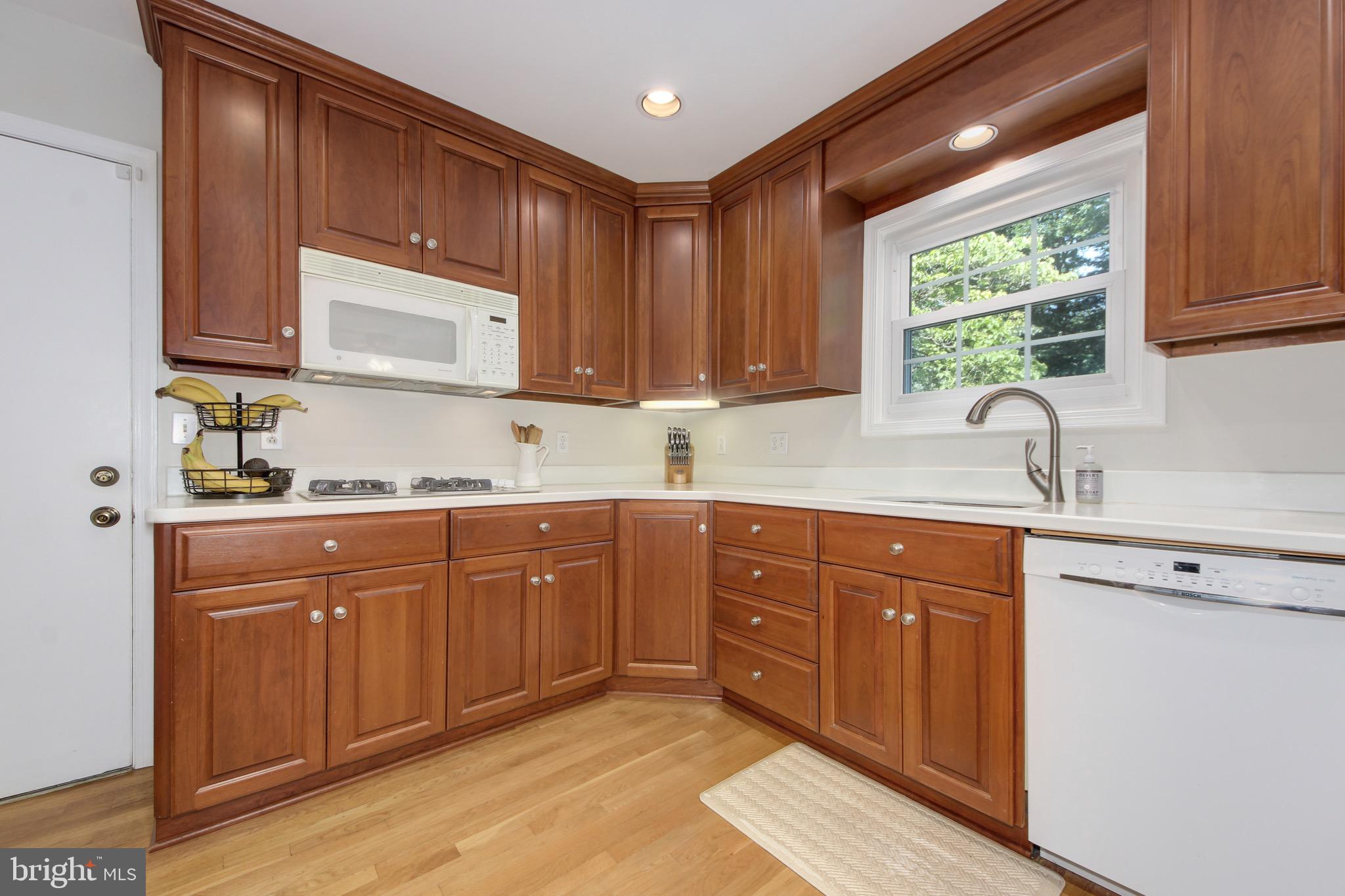 ROCKVILLE ESTATES - Residential