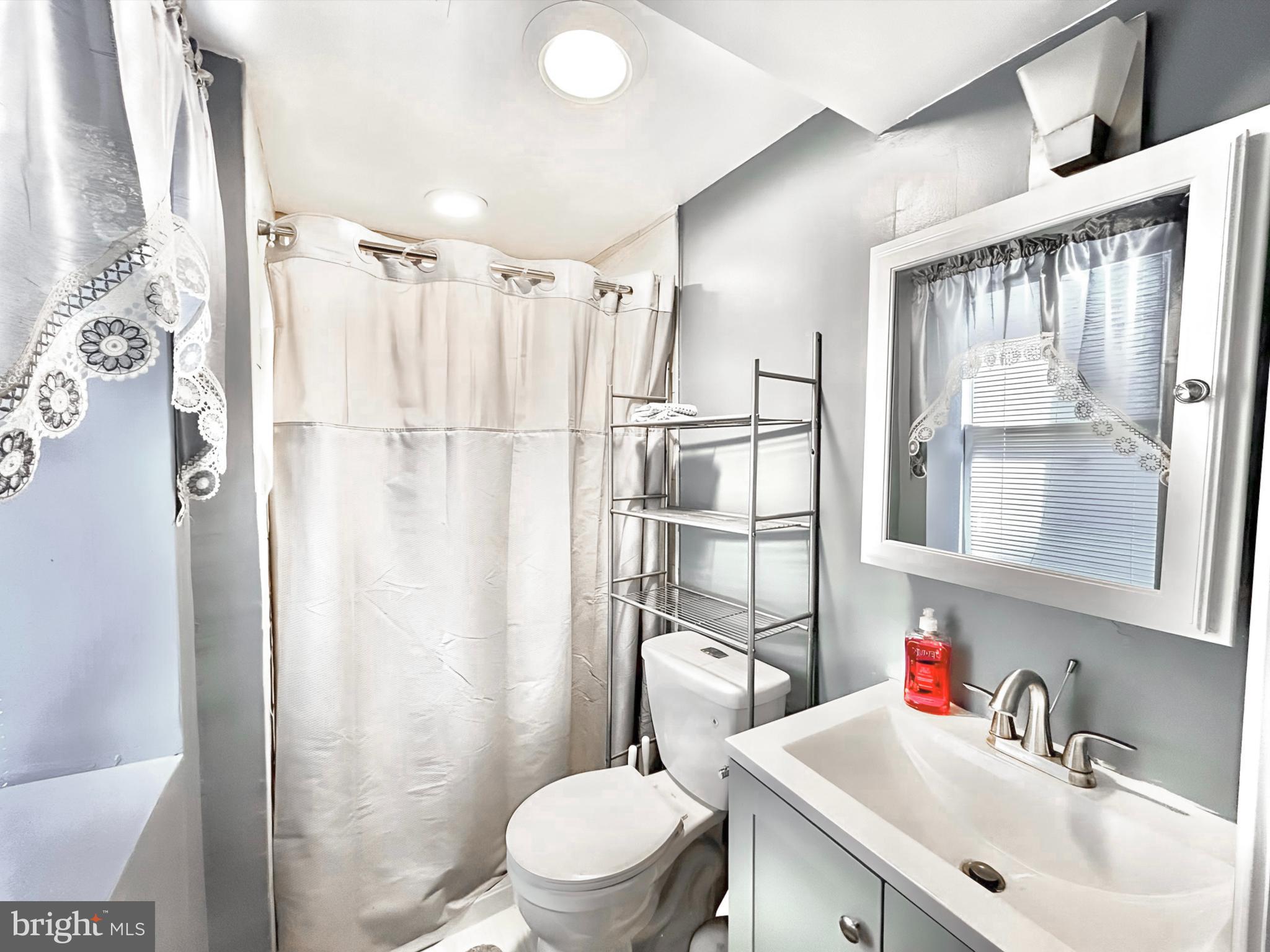CAPITOL HEIGHTS - Residential Lease