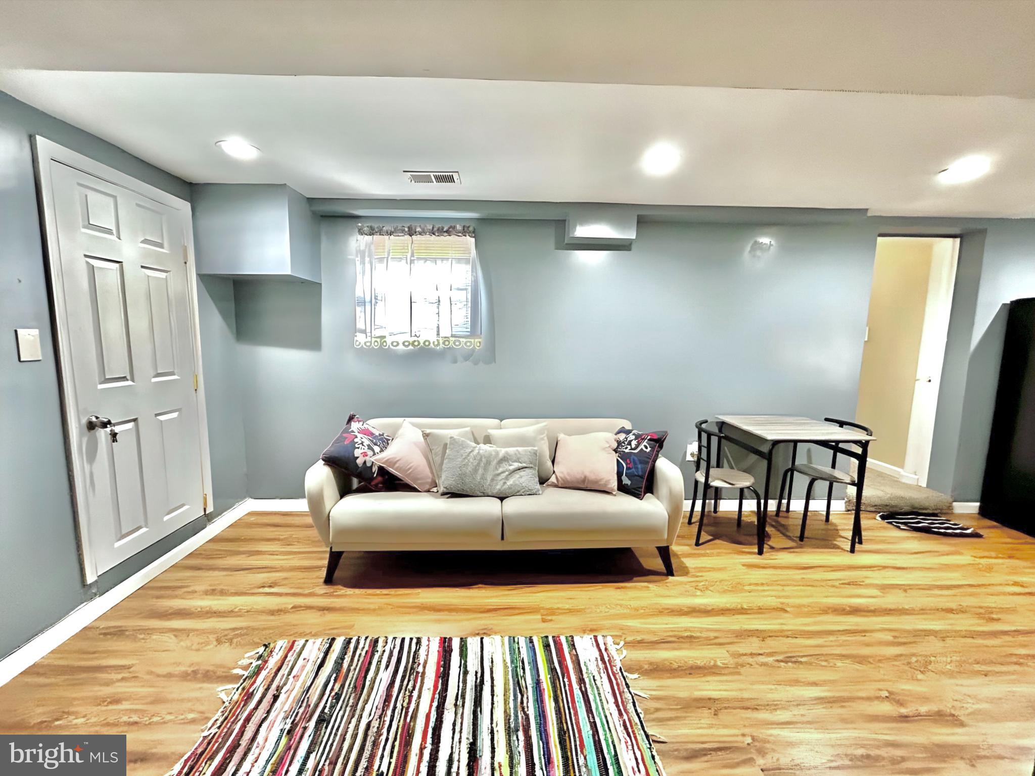 CAPITOL HEIGHTS - Residential Lease
