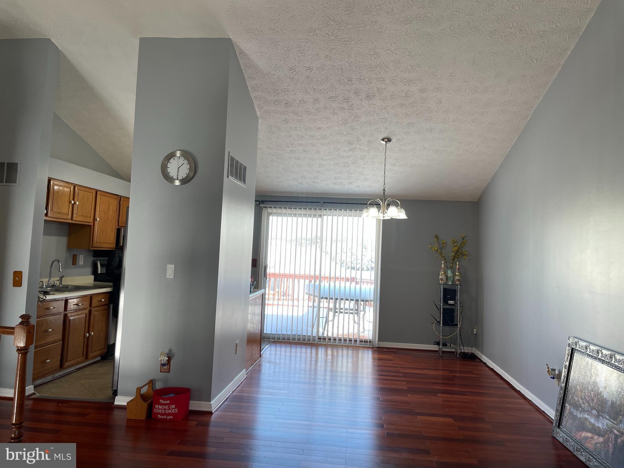 FAIRMONT - Residential